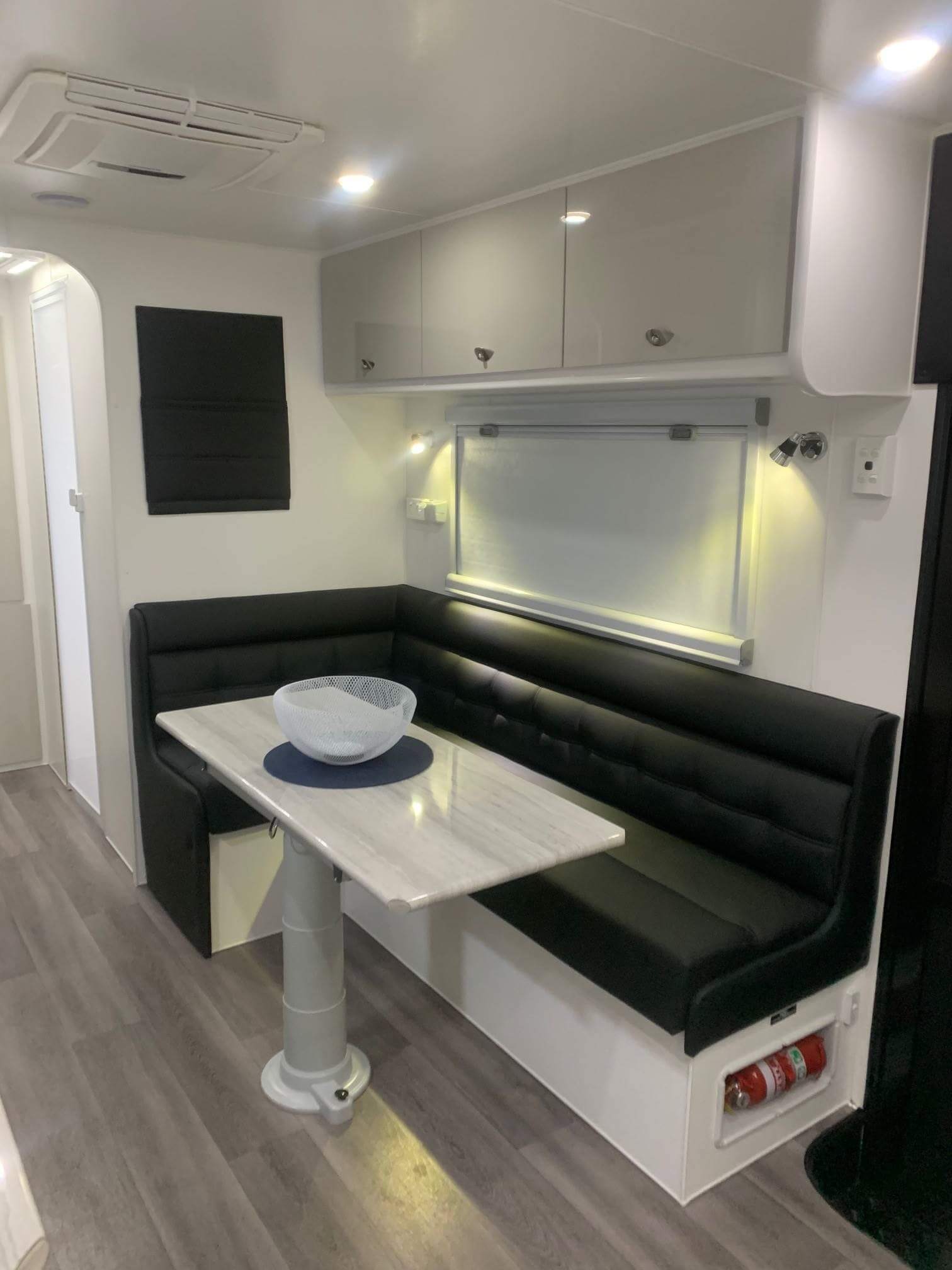 2024 21ft6 Sunset Semi Off-Road Family Horizon Triple Bunk Van