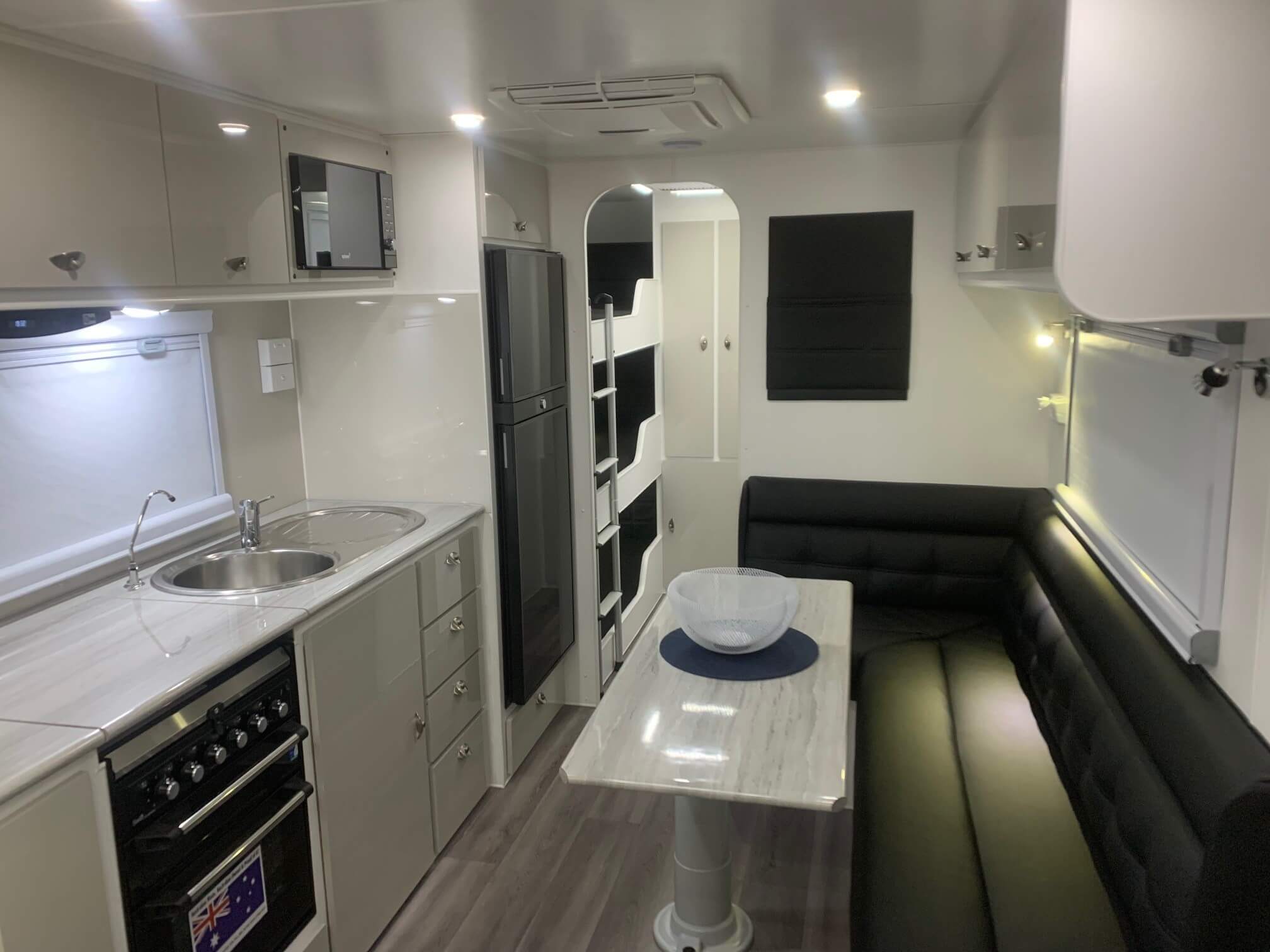 2024 21ft6 Sunset Semi Off-Road Family Horizon Triple Bunk Van