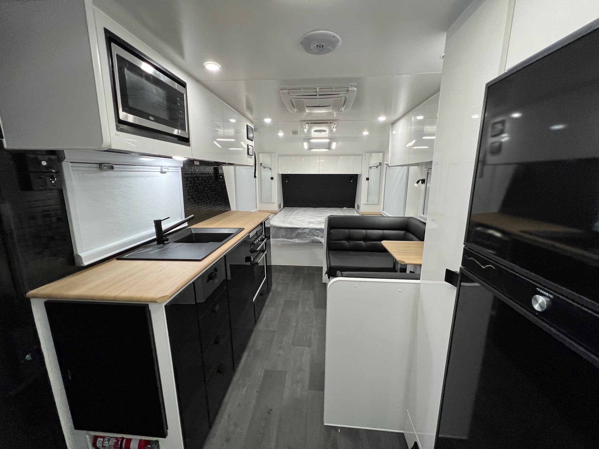 2024 Sunset Wildtrekker 21ft Off-Road With Oz Trekker Coil Off-Road Suspension & 400Amp BMPRO Lithium Batteries