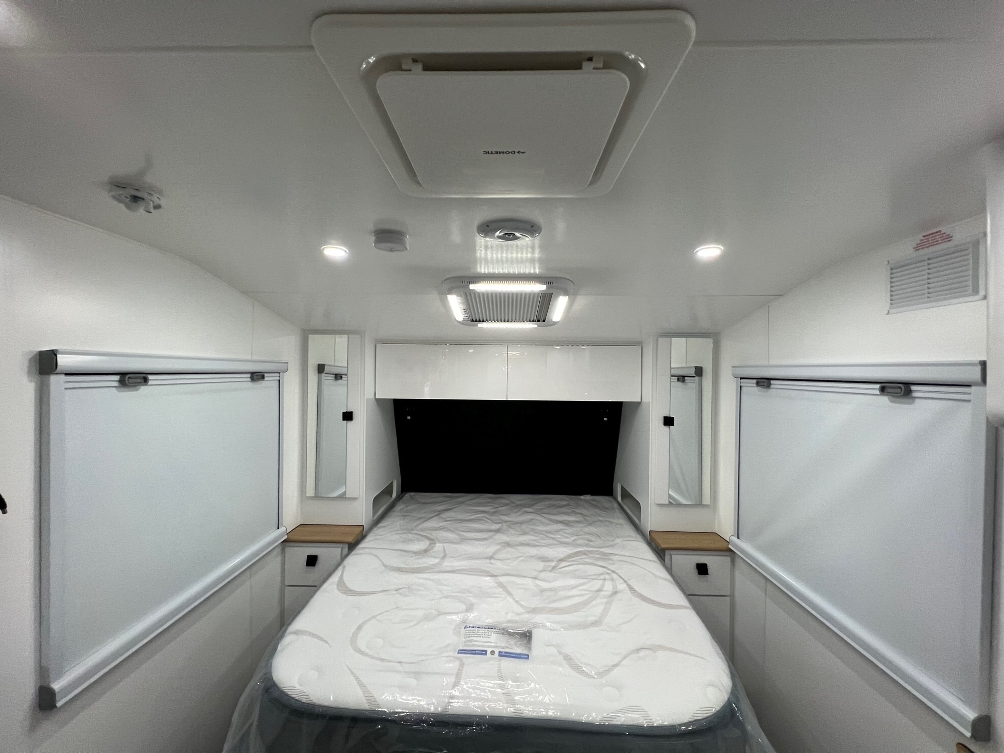 2024 Sunset Wildtrekker 21ft Off-Road With Oz Trekker Coil Off-Road Suspension & 400Amp BMPRO Lithium Batteries