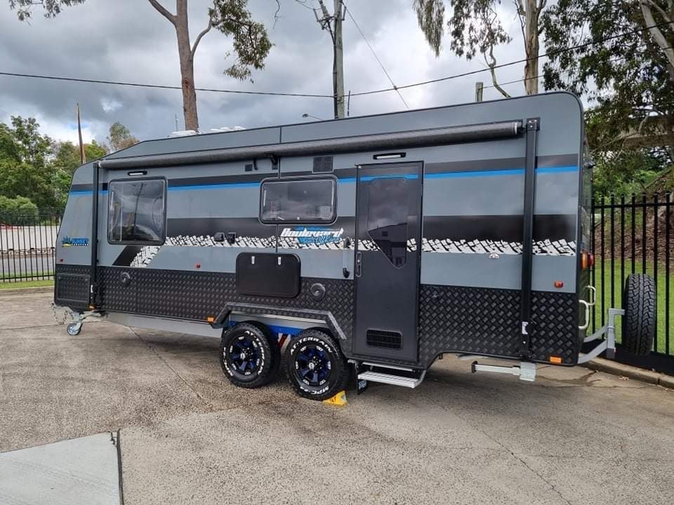 2023 Sunset Boulevard Semi Off-Road 21ft
