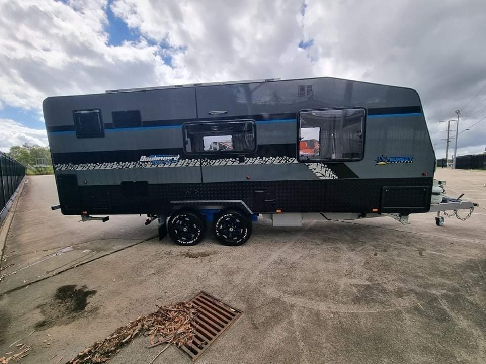 2023 Sunset Boulevard Semi Off-Road 21ft