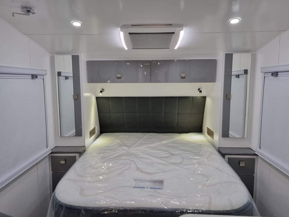 2023 Sunset Boulevard Semi Off-Road 21ft
