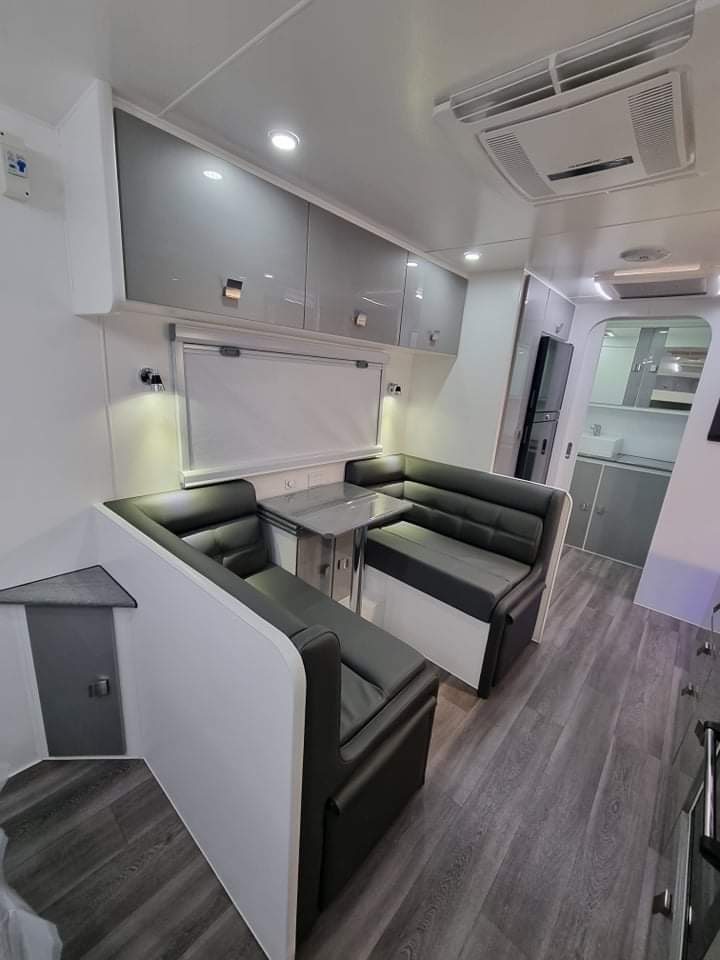 2023 Sunset Boulevard Semi Off-Road 21ft