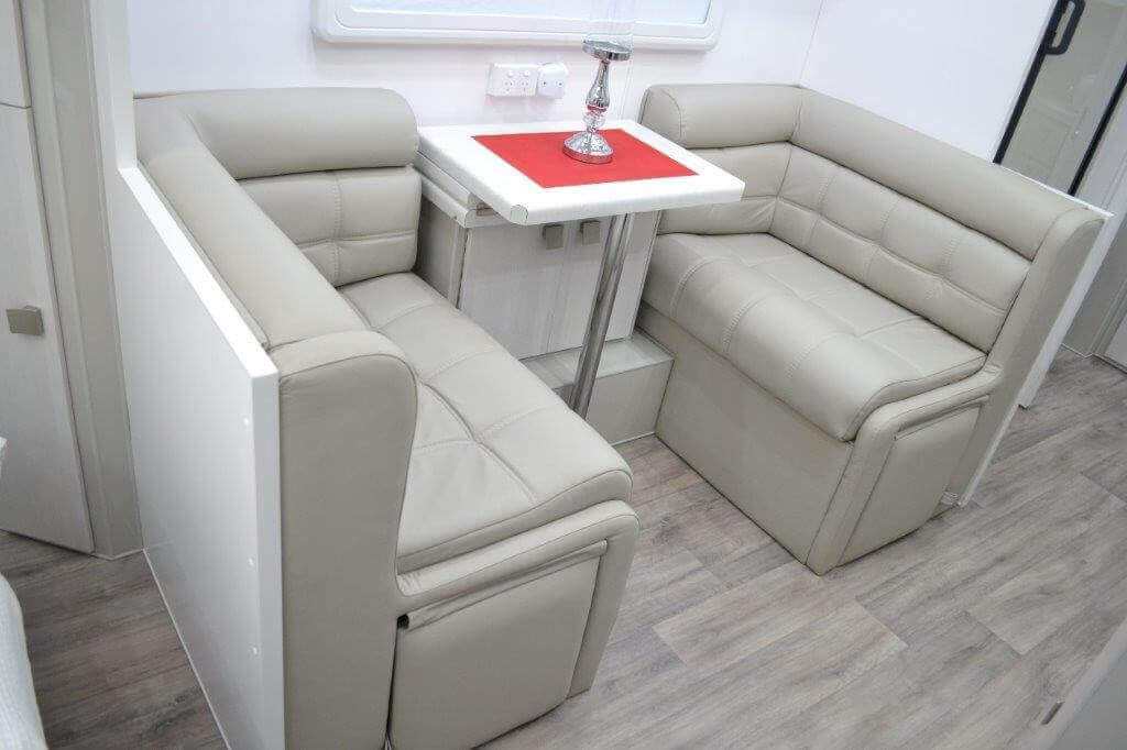 Montana Parklands 20ft6 Straight Kitchen