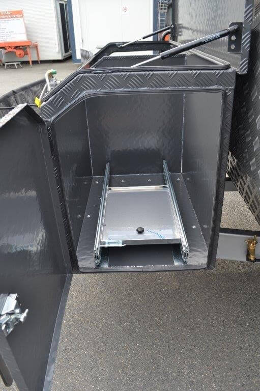 Montana Parklands 20ft6 Straight Kitchen