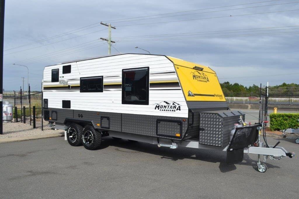 Montana Parklands 20ft6 Straight Kitchen