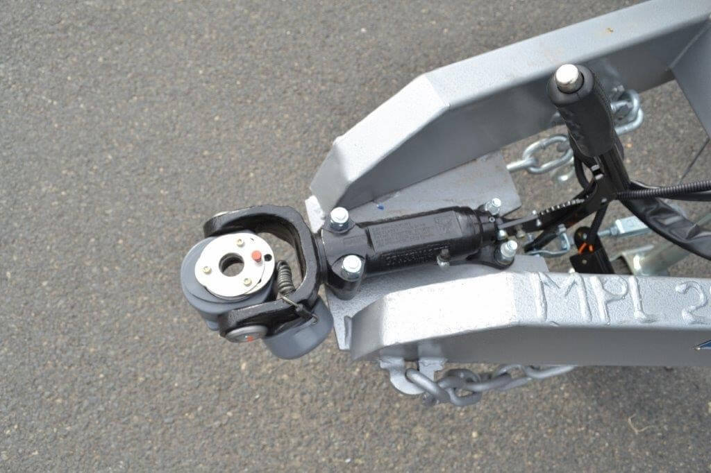 Montana Parklands 20ft6 Straight Kitchen