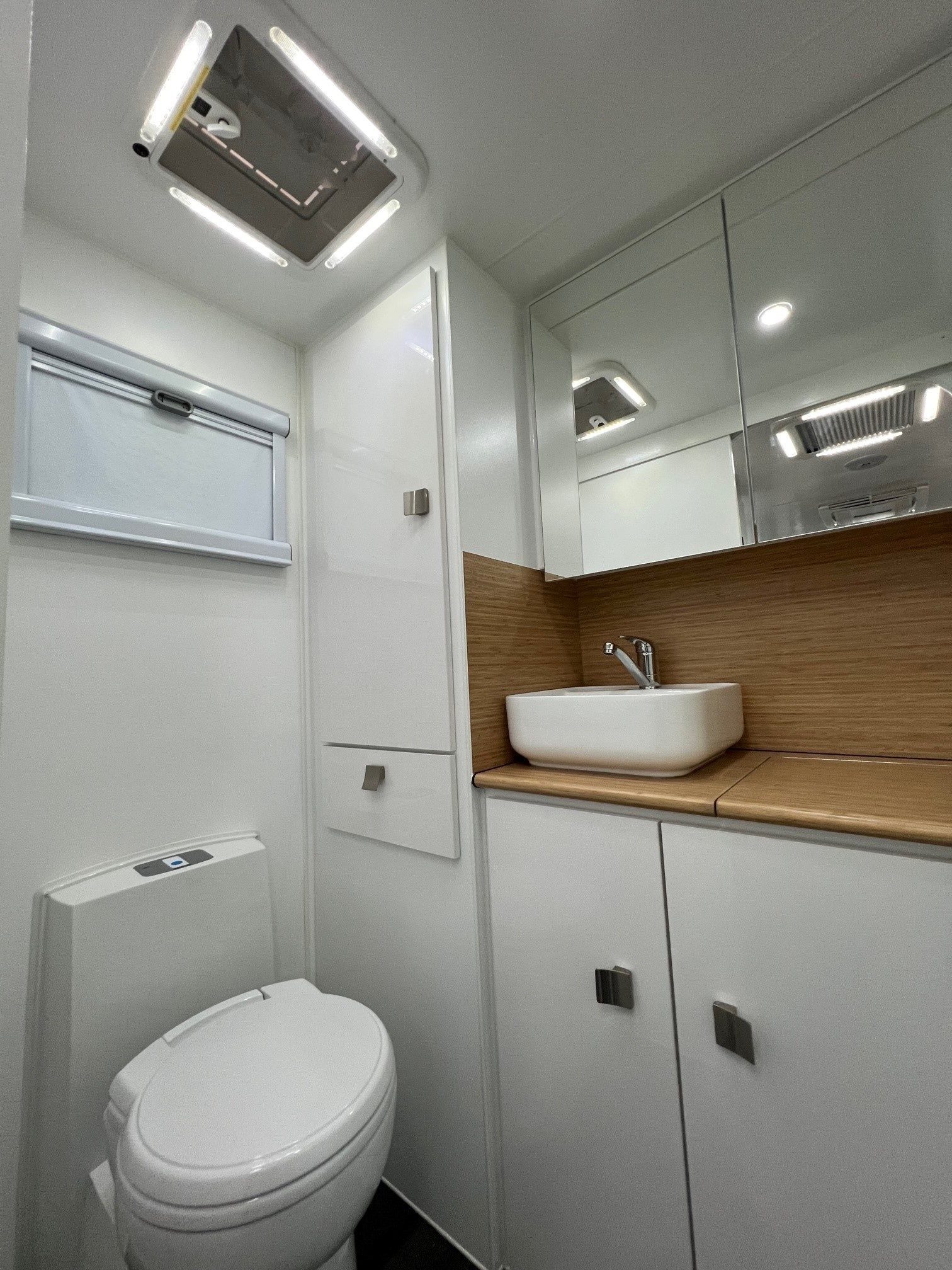 2023 Sunset Daytona 21ft6 Centre Door Angle Kitchen