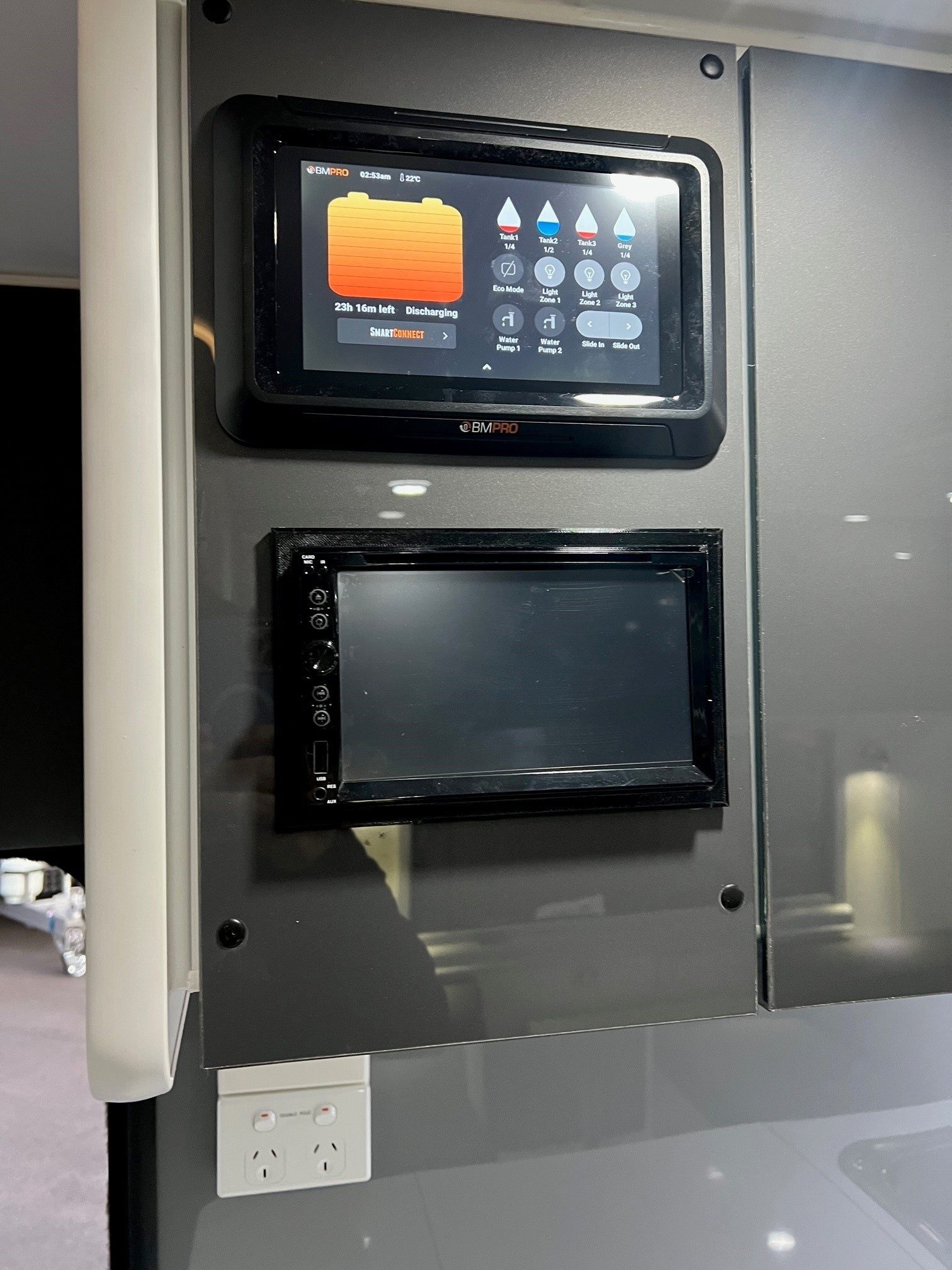 Sunset Boulevard Semi Off-Road 19ft8