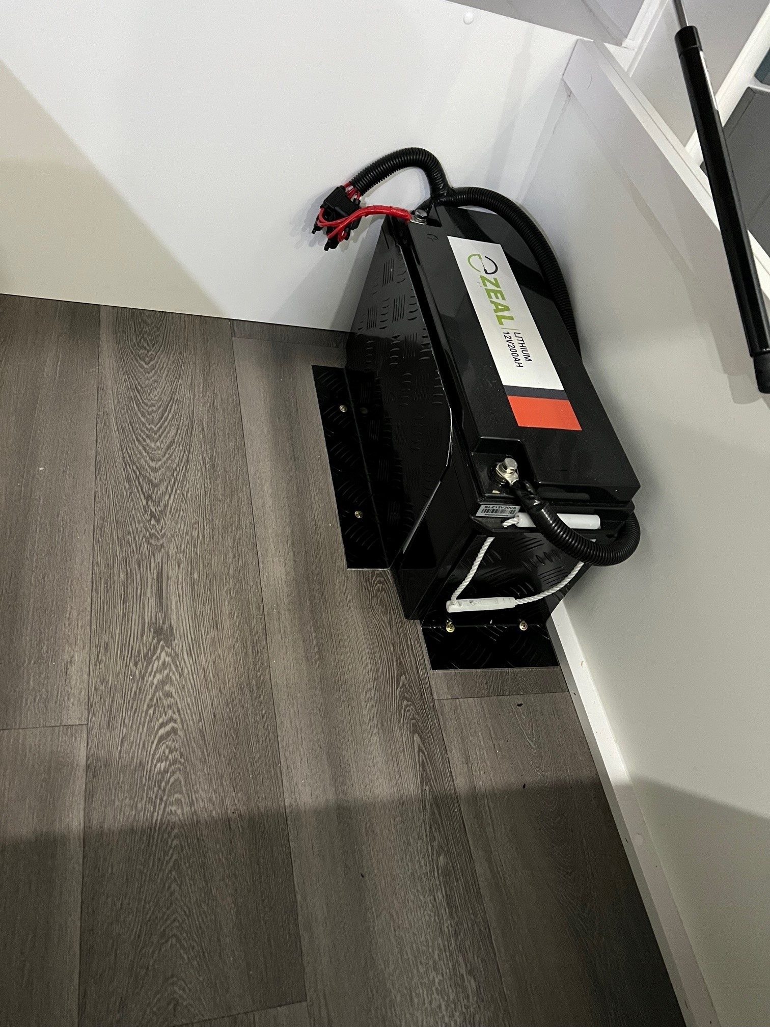 Sunset Boulevard Semi Off-Road 19ft8