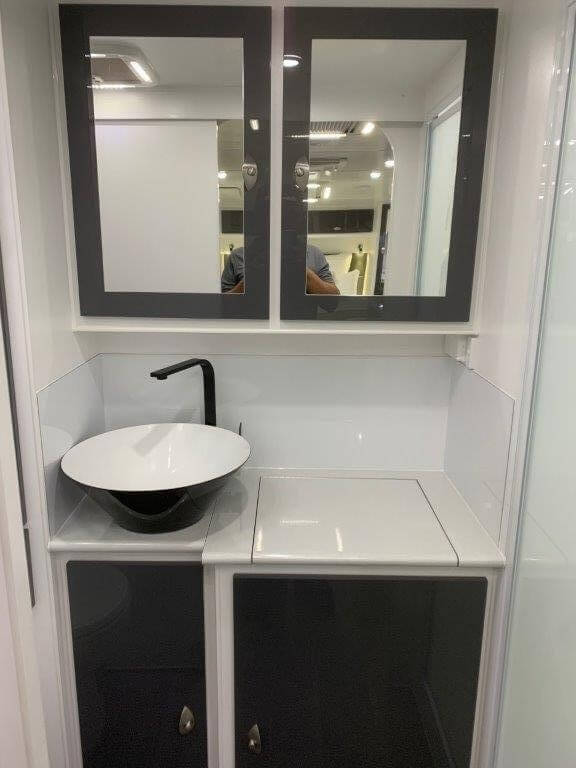 19ft8 Sunset Wildtrekker Off-Road with Stage 4 Self Levelling Airbag Suspension