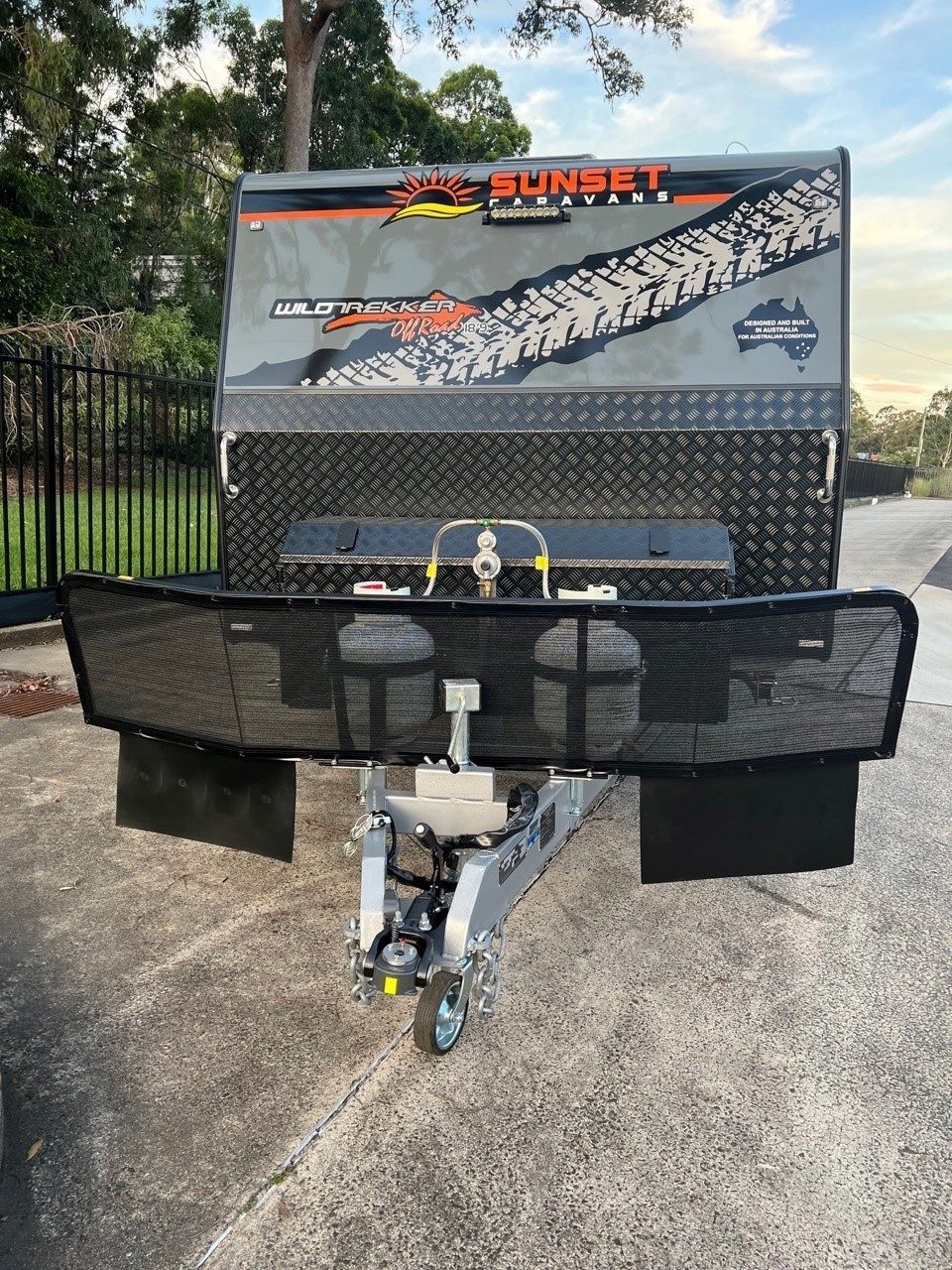 2024 Sunset Wildtrekker 18'9 Single Axle Off-Road With 400amp Lithium Batteries