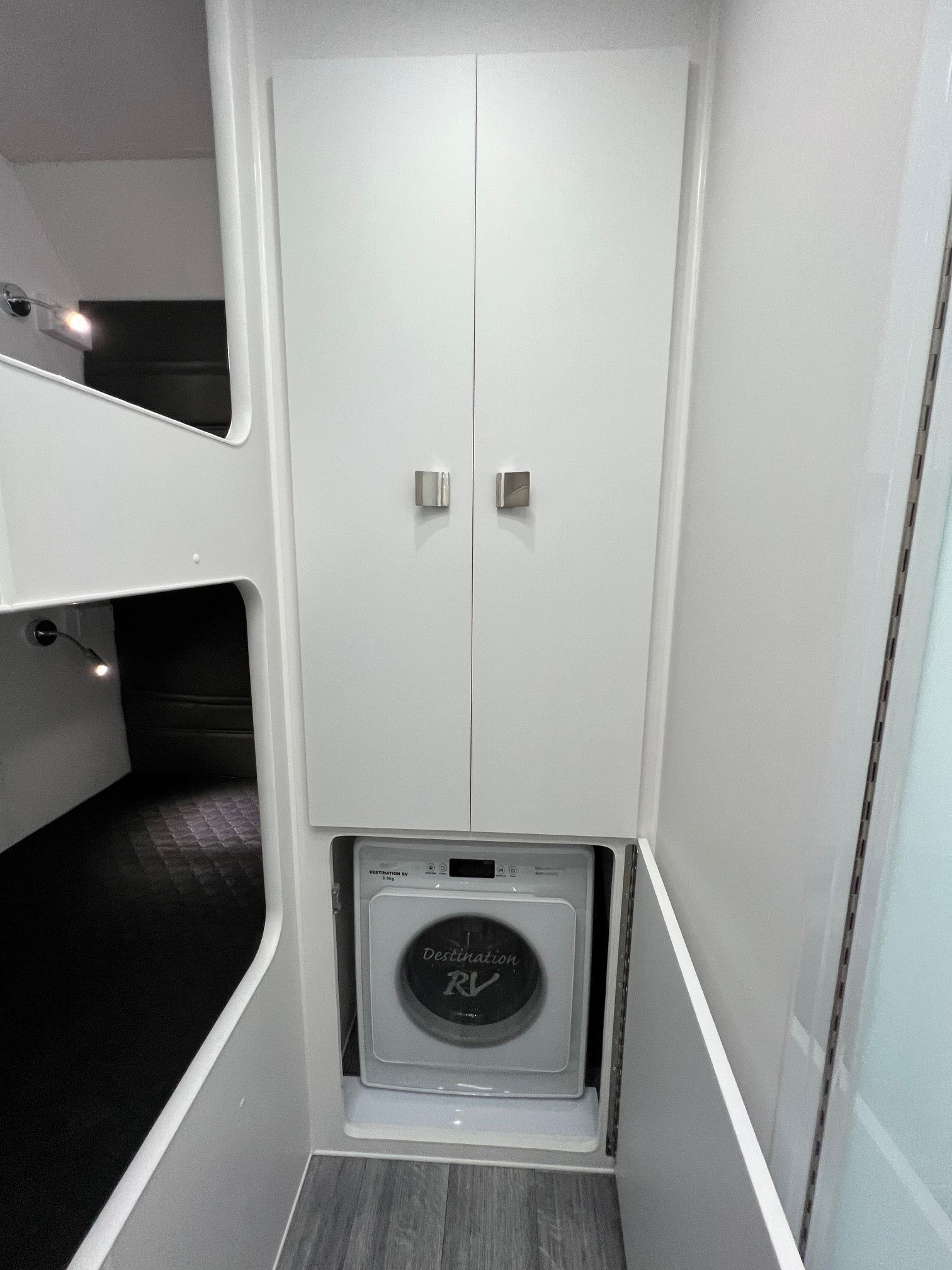 21ft6 Sunset Off-Road Family Horizon Double Bunk Van With 400amp Lithium Batteries