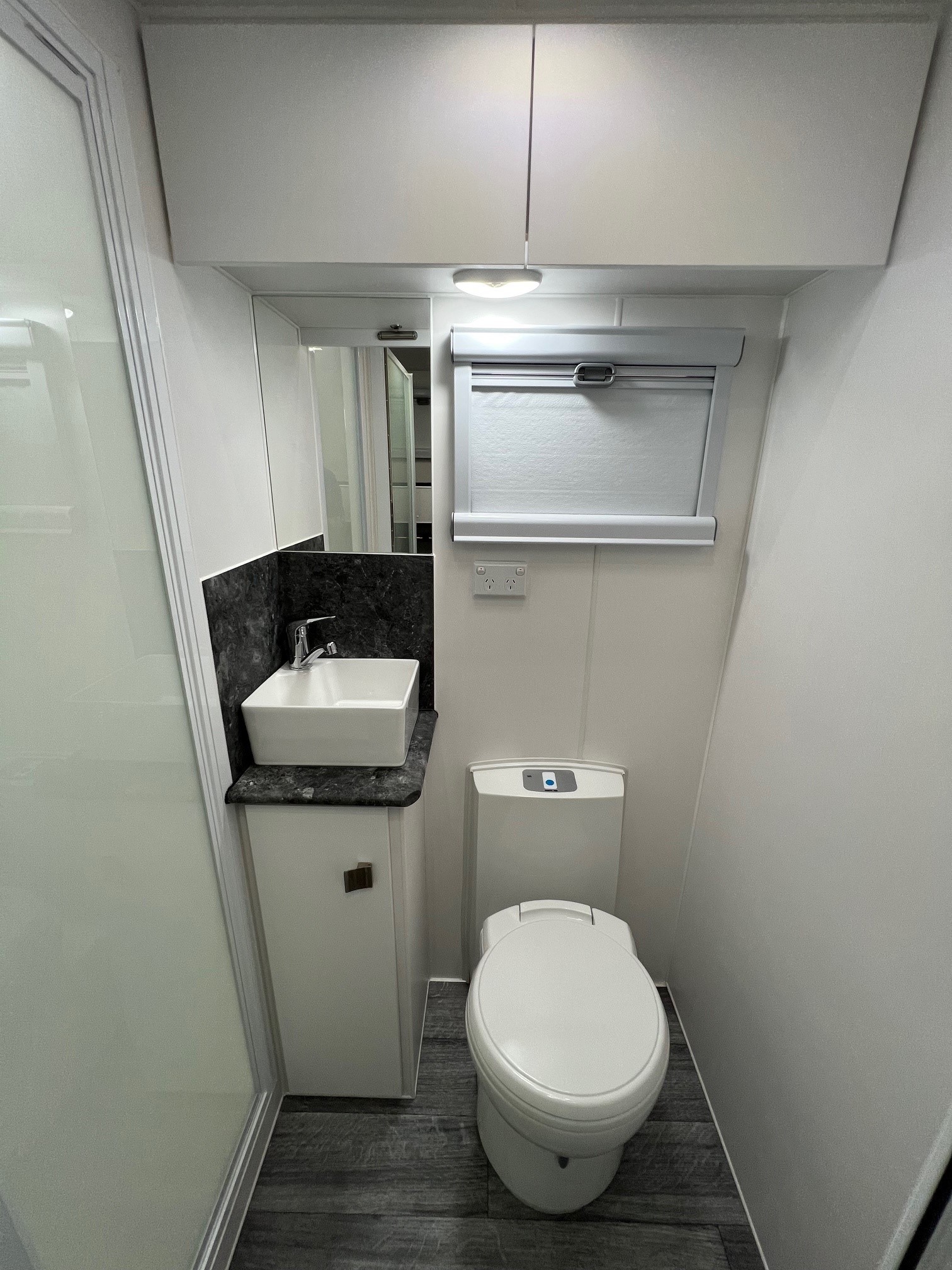 21ft6 Sunset Off-Road Family Horizon Double Bunk Van With 400amp Lithium Batteries