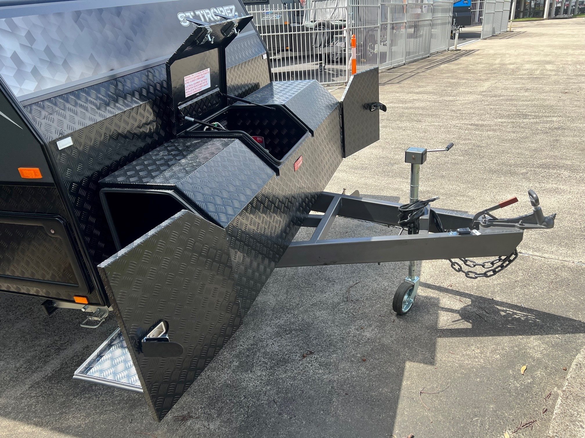 2025 21ft Sunrise Aluminum Framed St Tropez Semi Off-Road Caravan