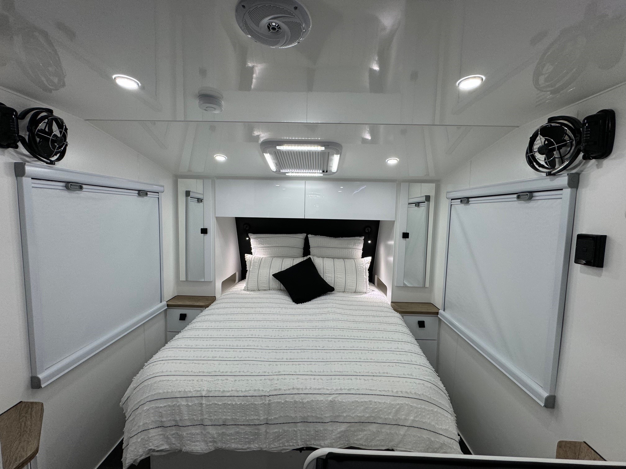 2024 21ft6 Sunrise Tropicana Semi Offroad With Aluminium Frame