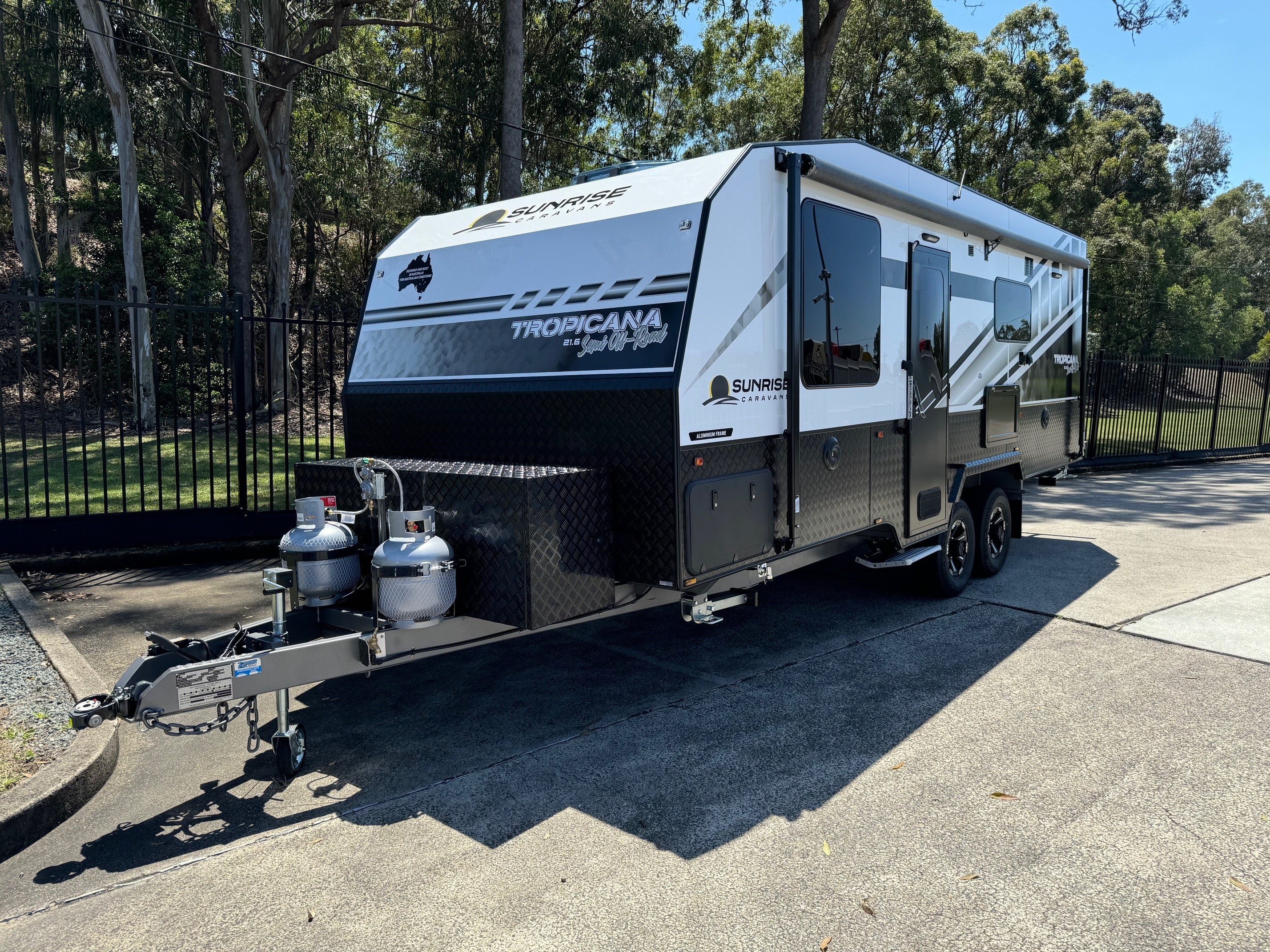 2024 21ft6 Sunrise Tropicana Semi Offroad With Aluminium Frame