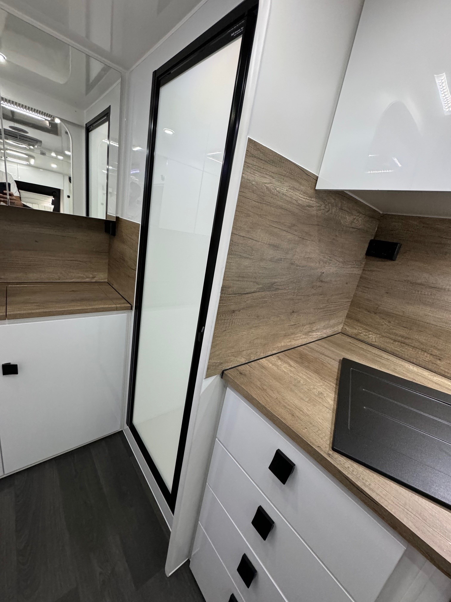 2024 21ft6 Sunrise Tropicana Semi Offroad With Aluminium Frame