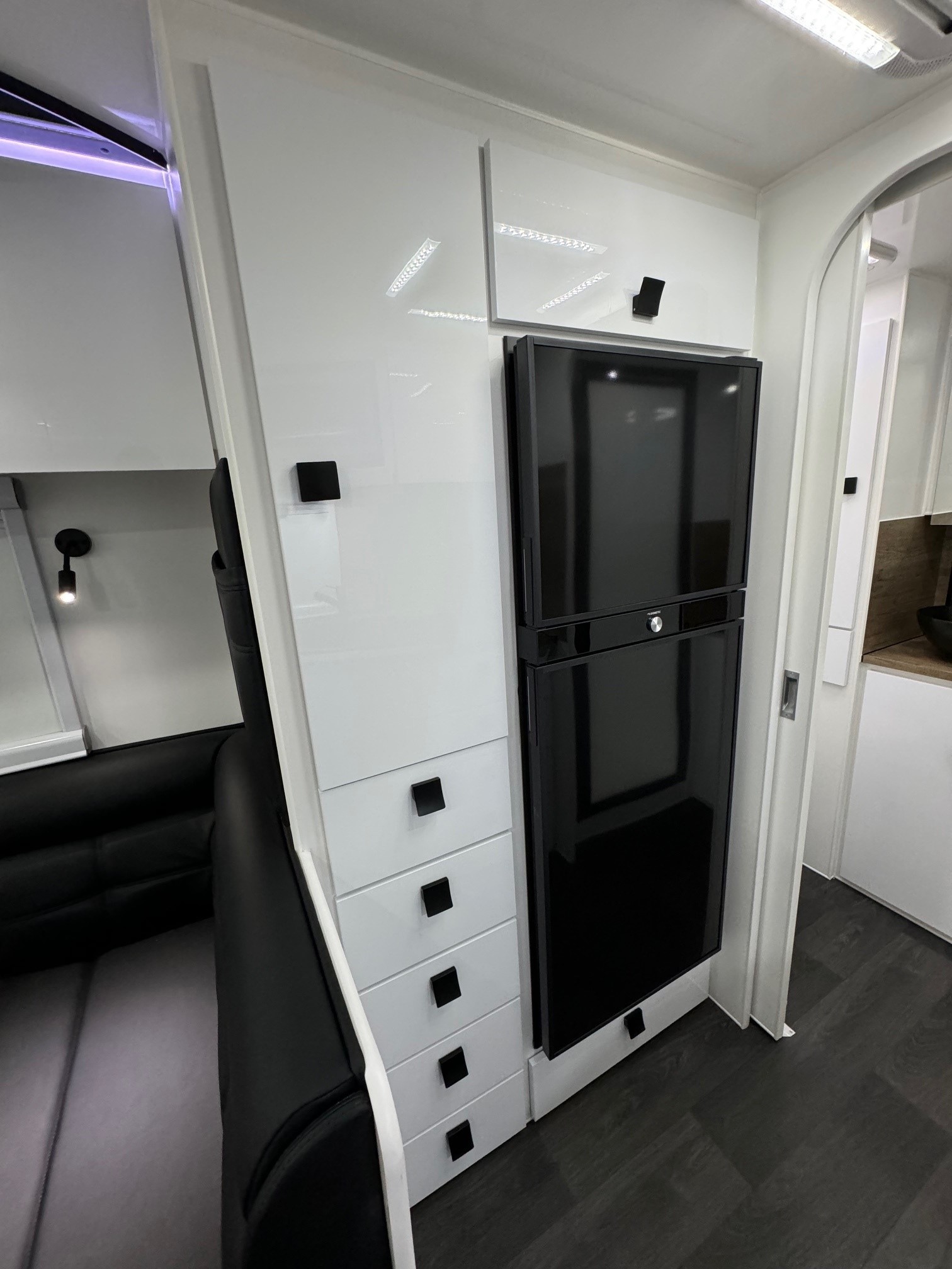 2024 21ft6 Sunrise Tropicana Semi Offroad With Aluminium Frame