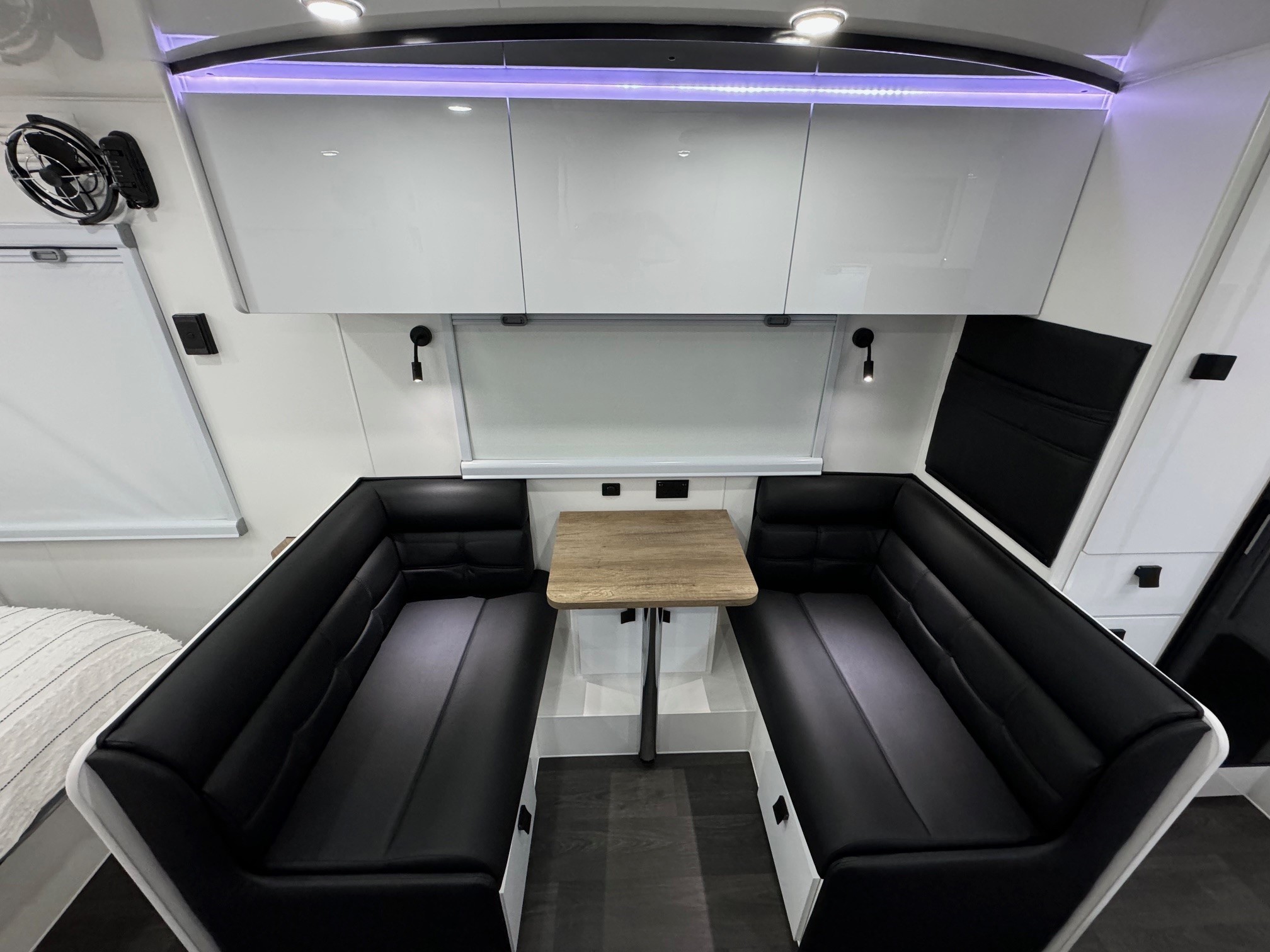 2024 21ft6 Sunrise Tropicana Semi Offroad With Aluminium Frame