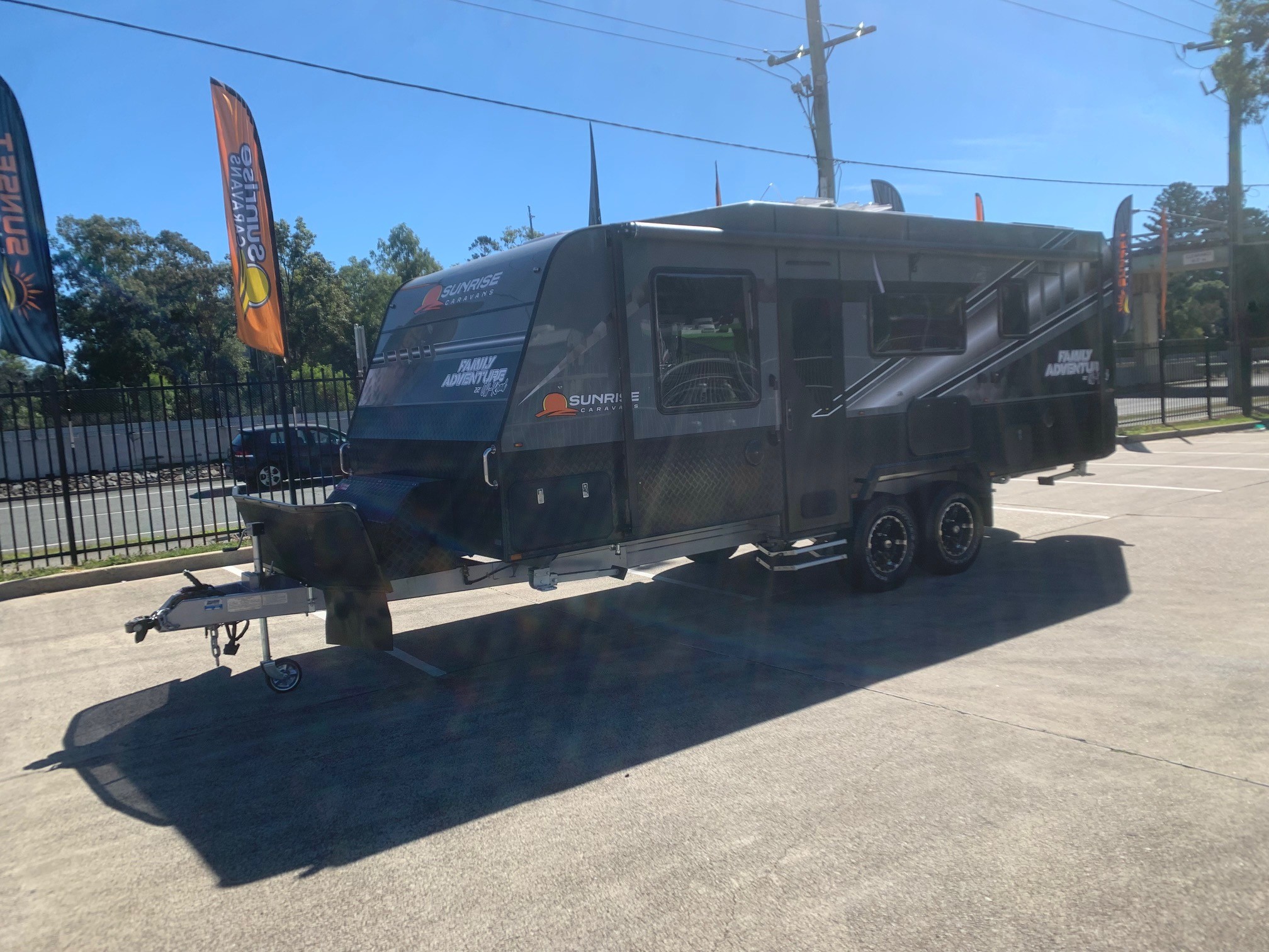 2023 21ft6 Sunrise Family Adventure Off-Road