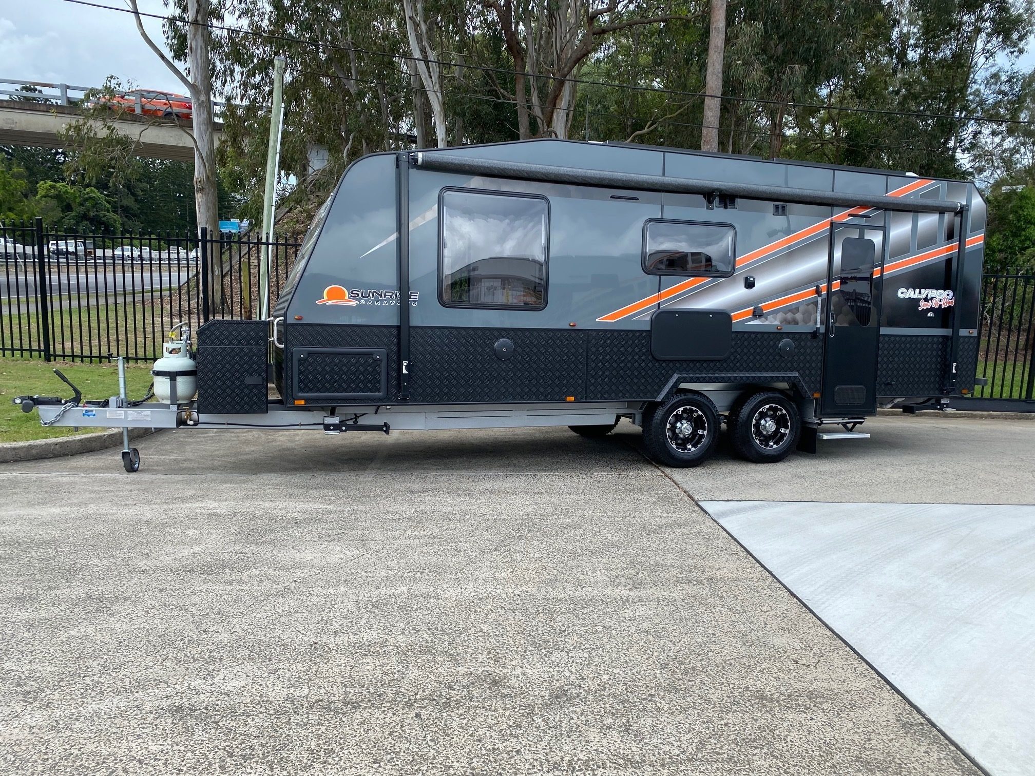 2025 Aluminium framed 22ft Sunrise Calypso With Club Lounge And Waterfall Bench