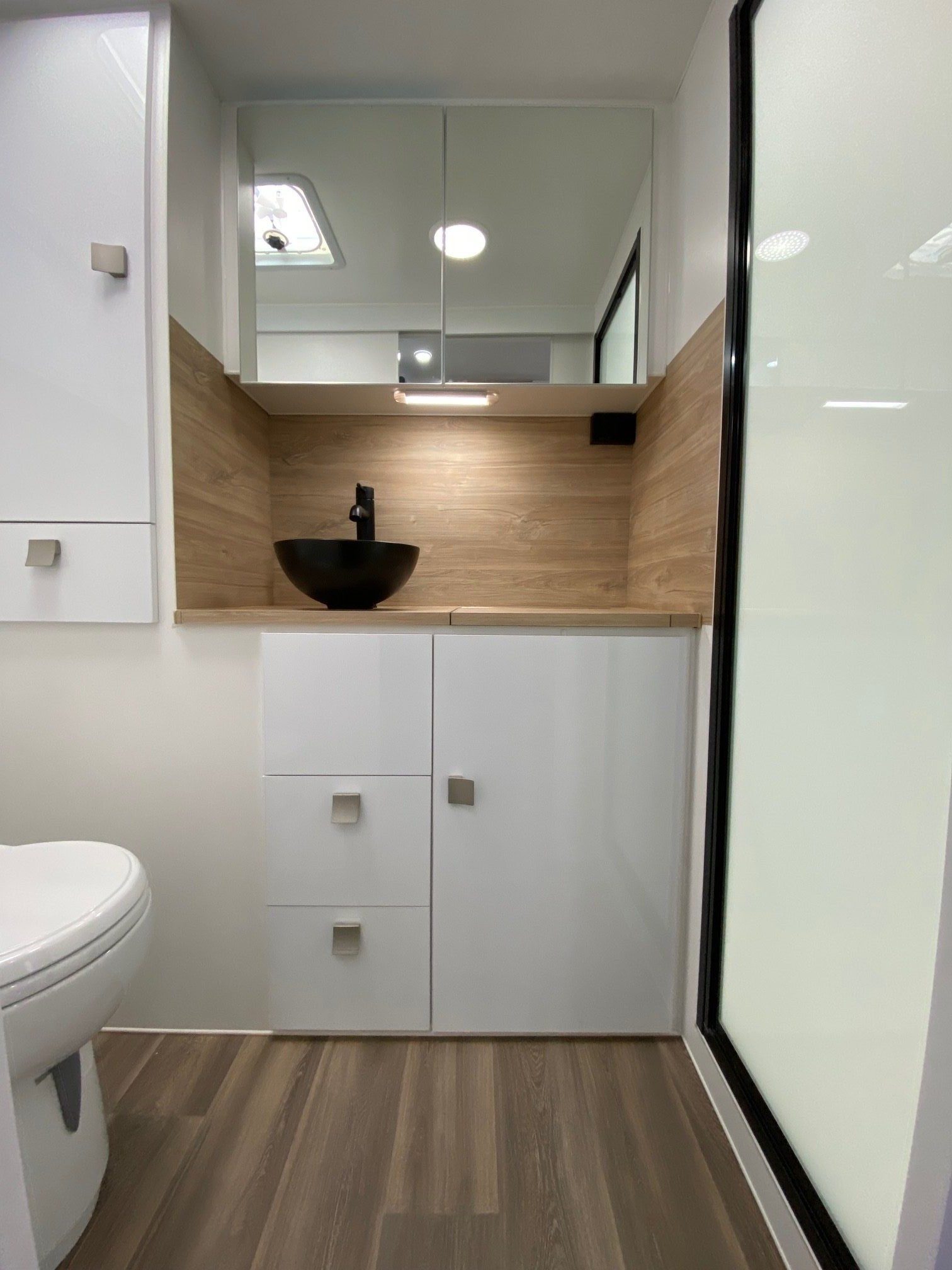 2025 Aluminium framed 22ft Sunrise Calypso With Club Lounge And Waterfall Bench