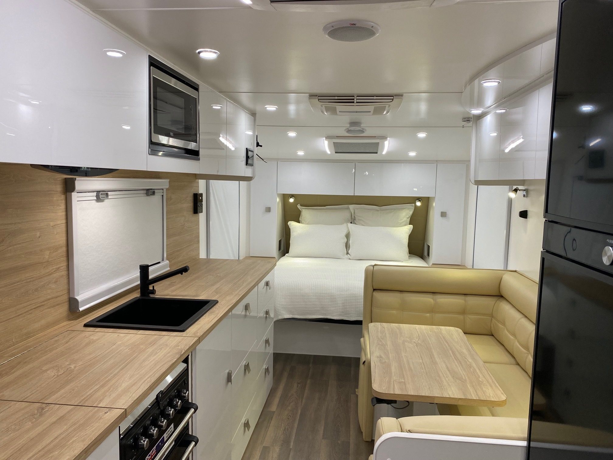 2025 Aluminium framed 22ft Sunrise Calypso With Club Lounge And Waterfall Bench