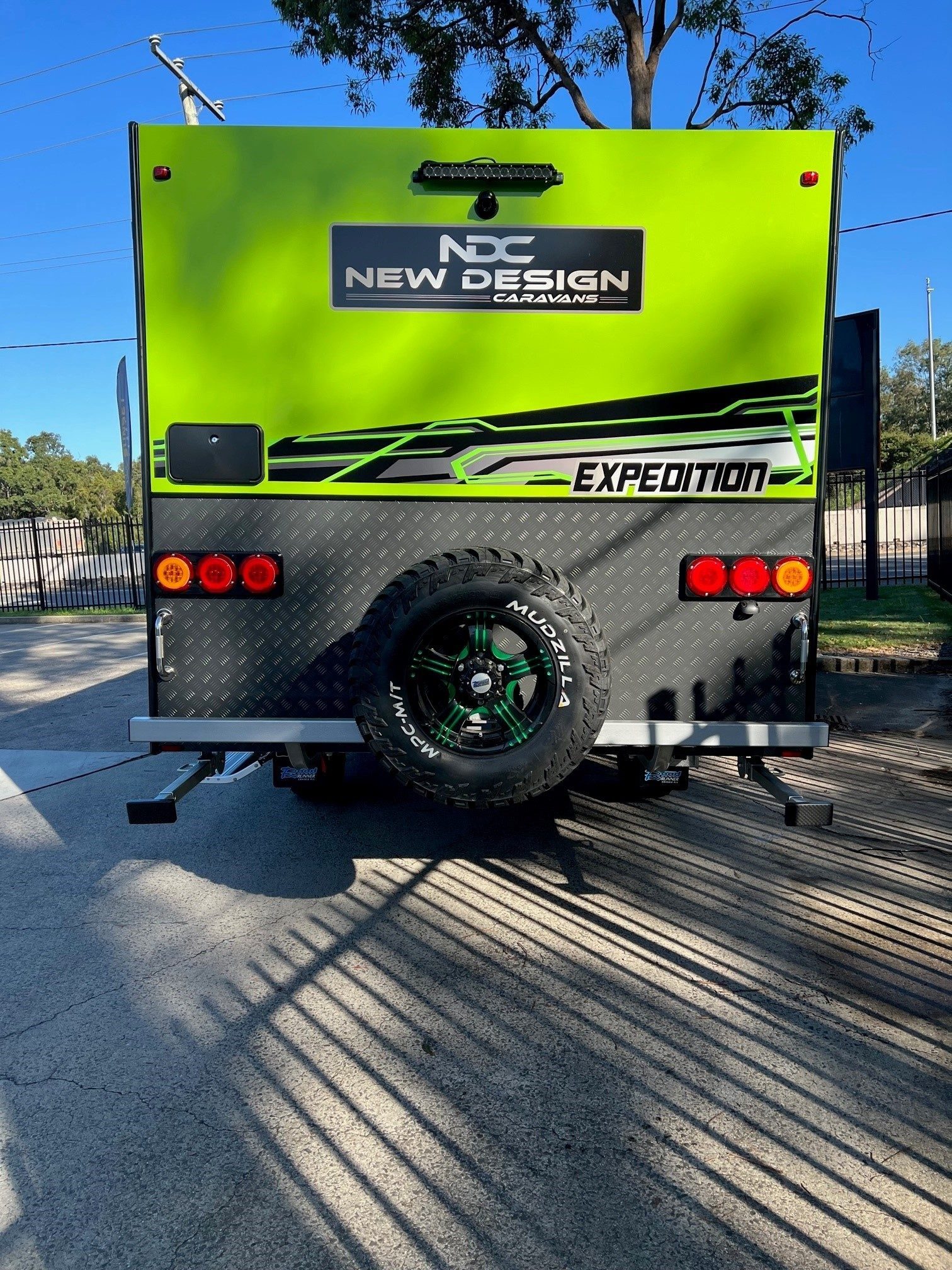 2023 New Design Caravan Expedition Rear Door 18ft9 Off-Road