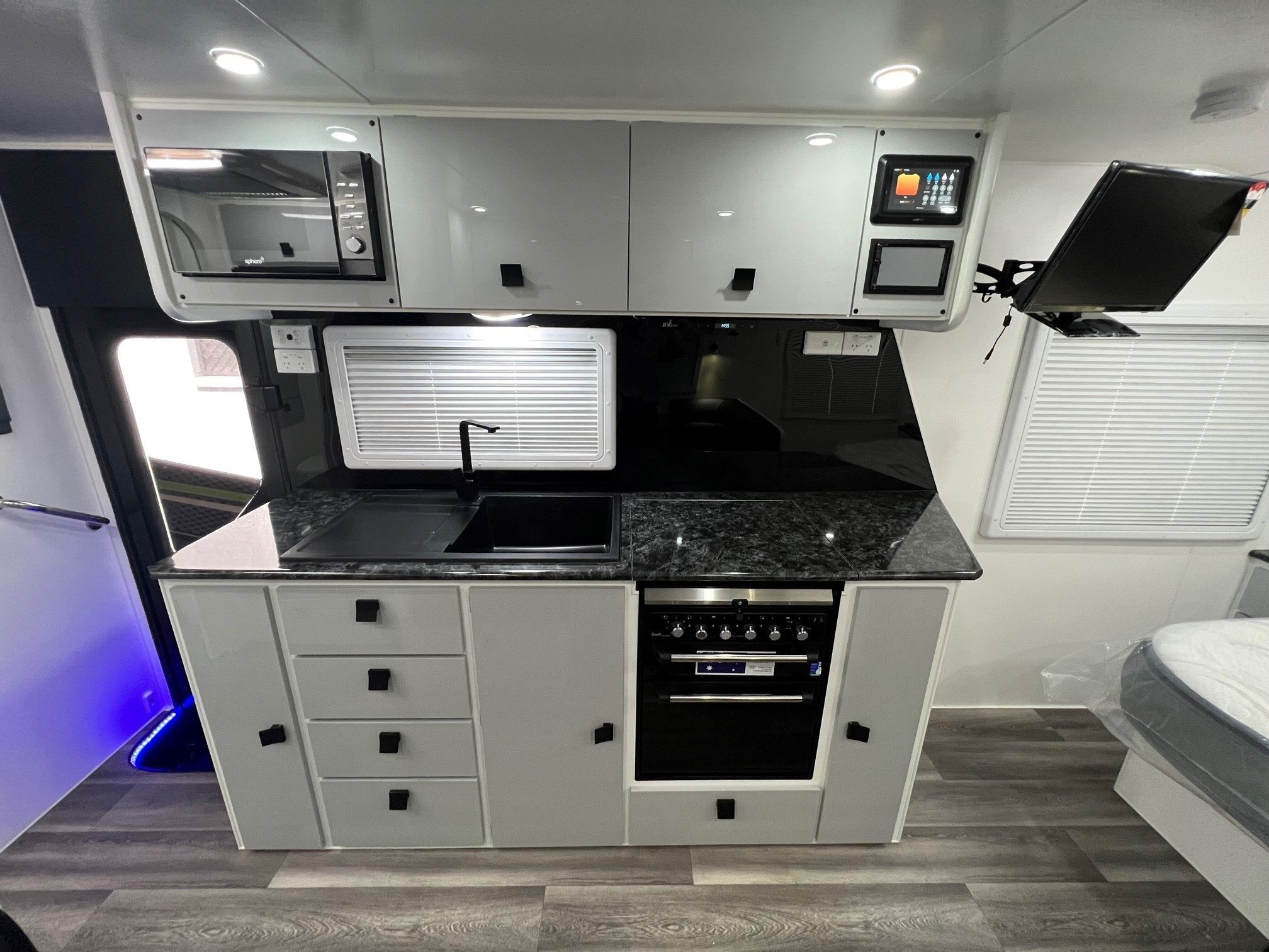 2023 New Design Caravan 21ft Westbourne