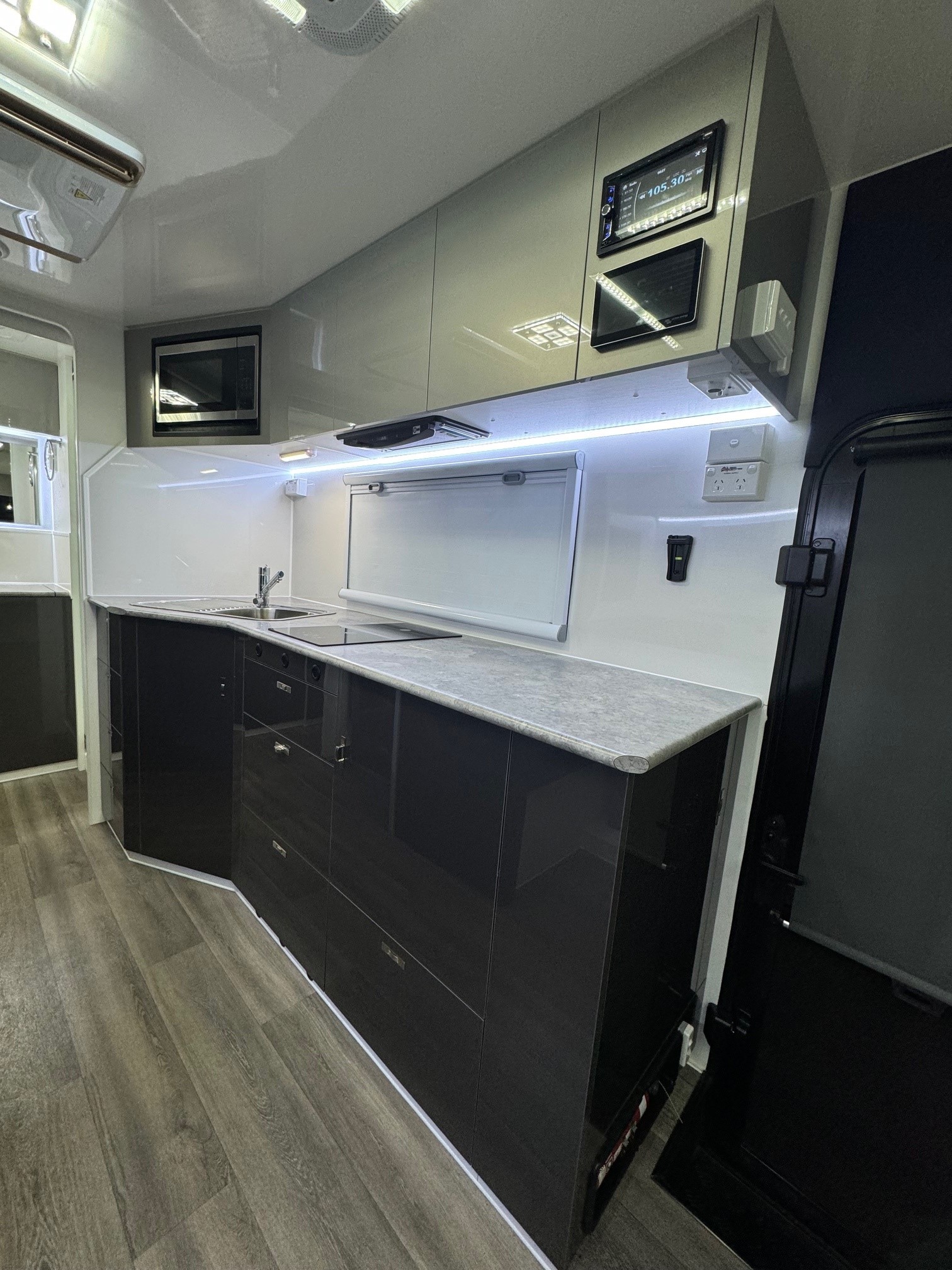 2024 Red Centre Oasis 20ft Offroad Caravan