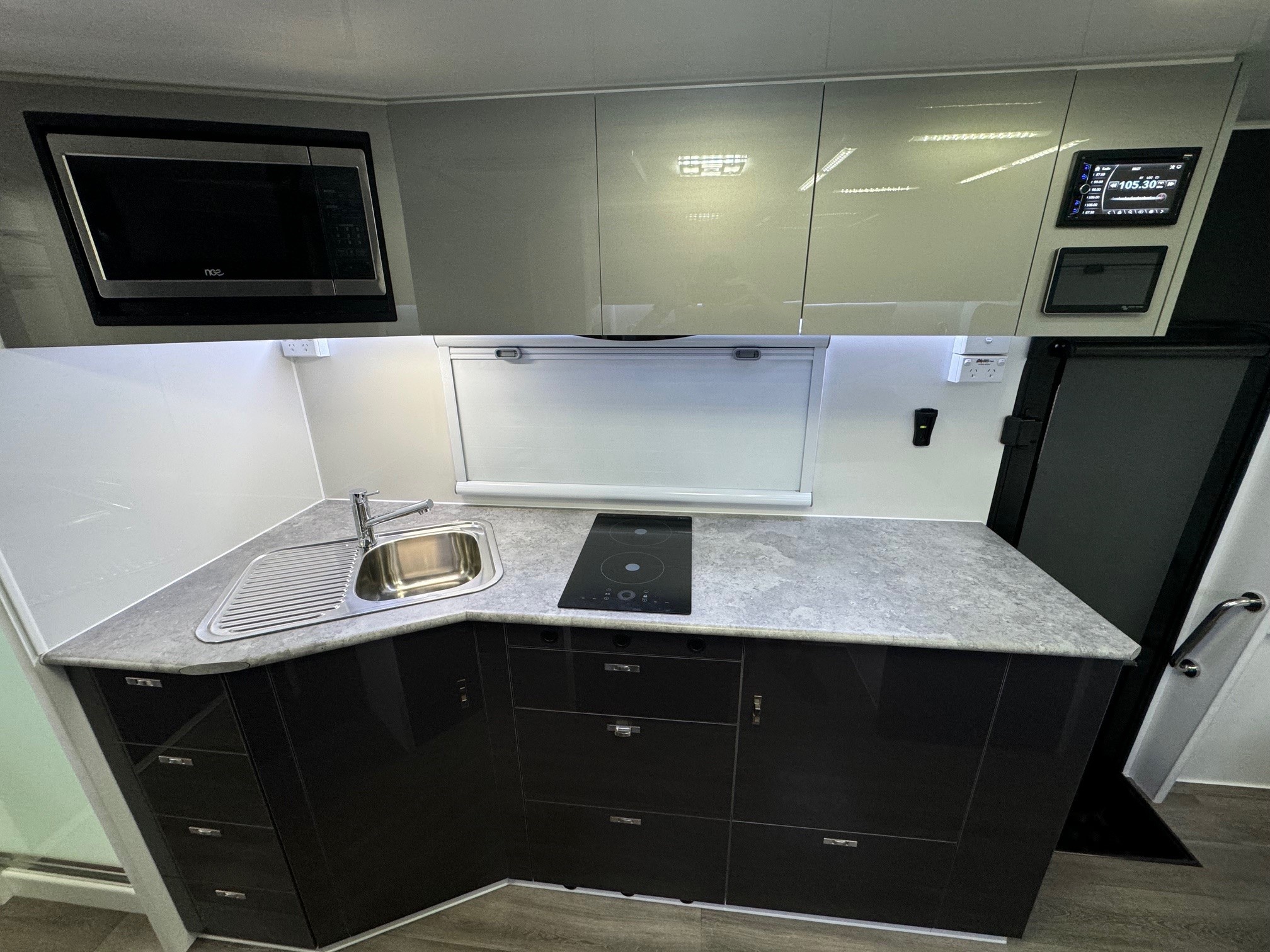 2024 Red Centre Oasis 20ft Offroad Caravan