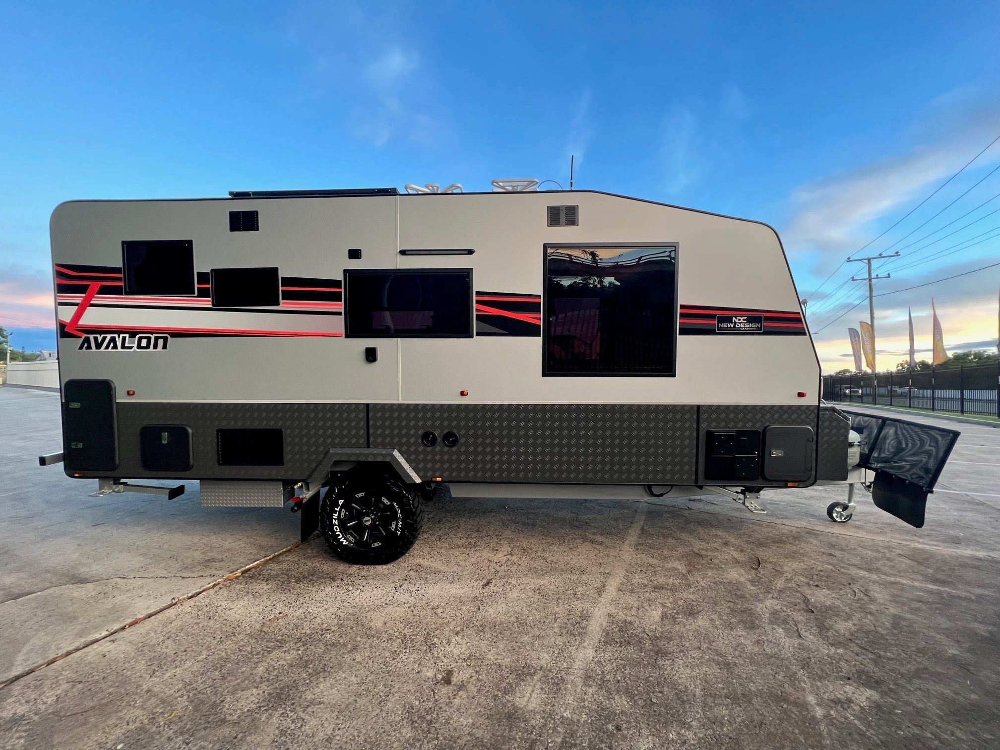 2024 New Design Caravan Avalon Centre Door 18ft6 Off-Road