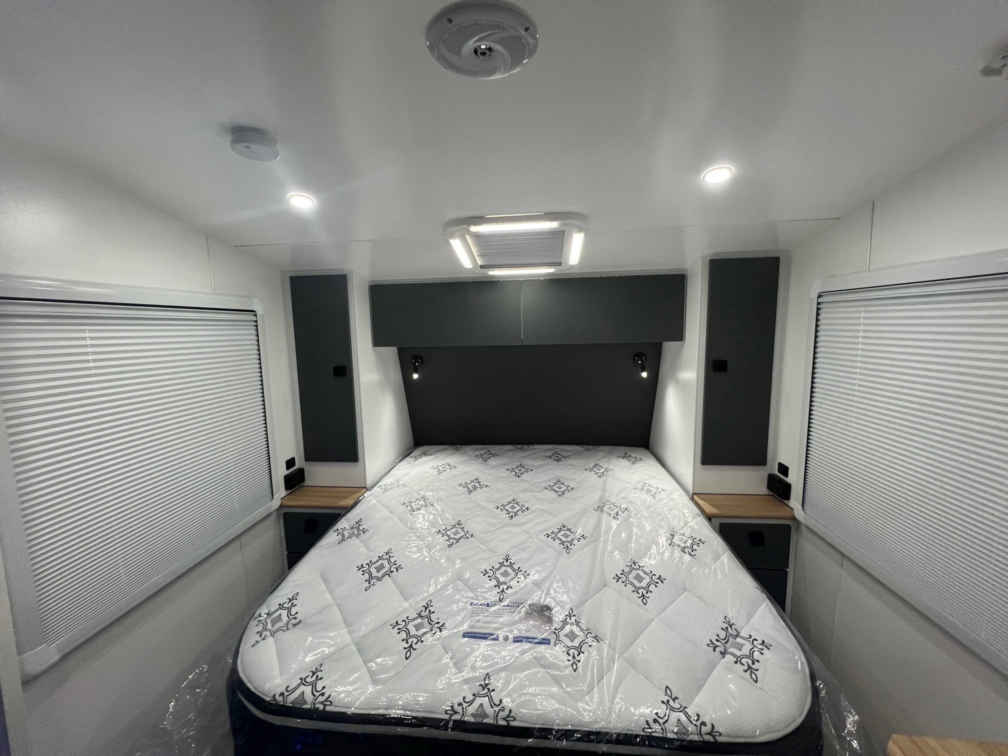 2023 New Design Caravan 21ft6 Double Bunk Family Trekker