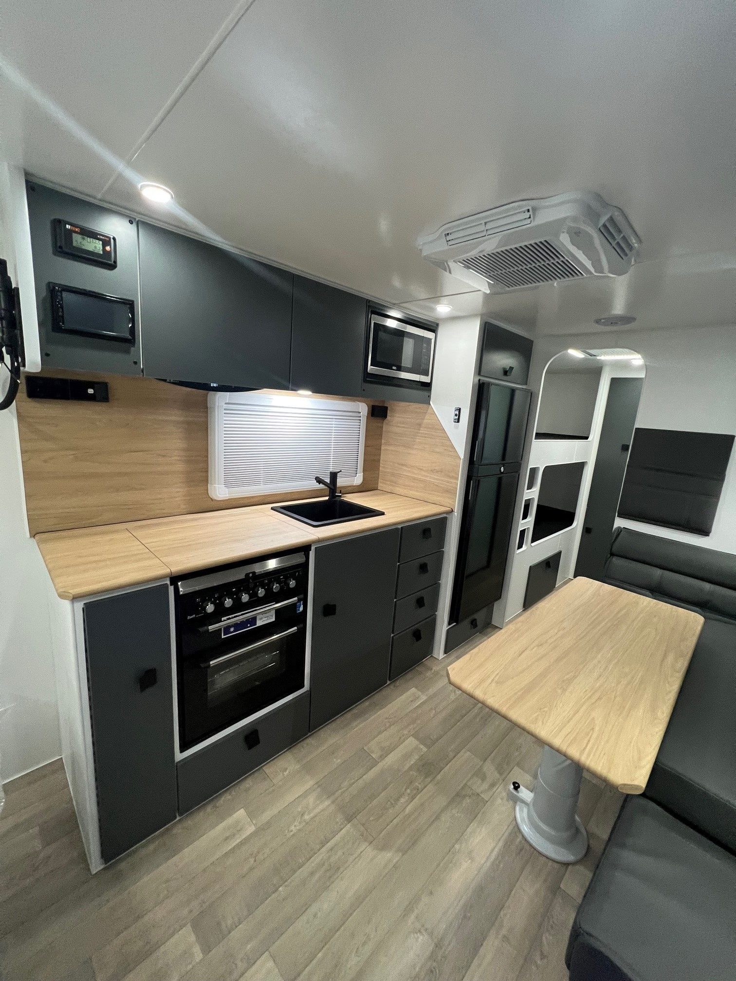 2023 New Design Caravan 21ft6 Double Bunk Family Trekker