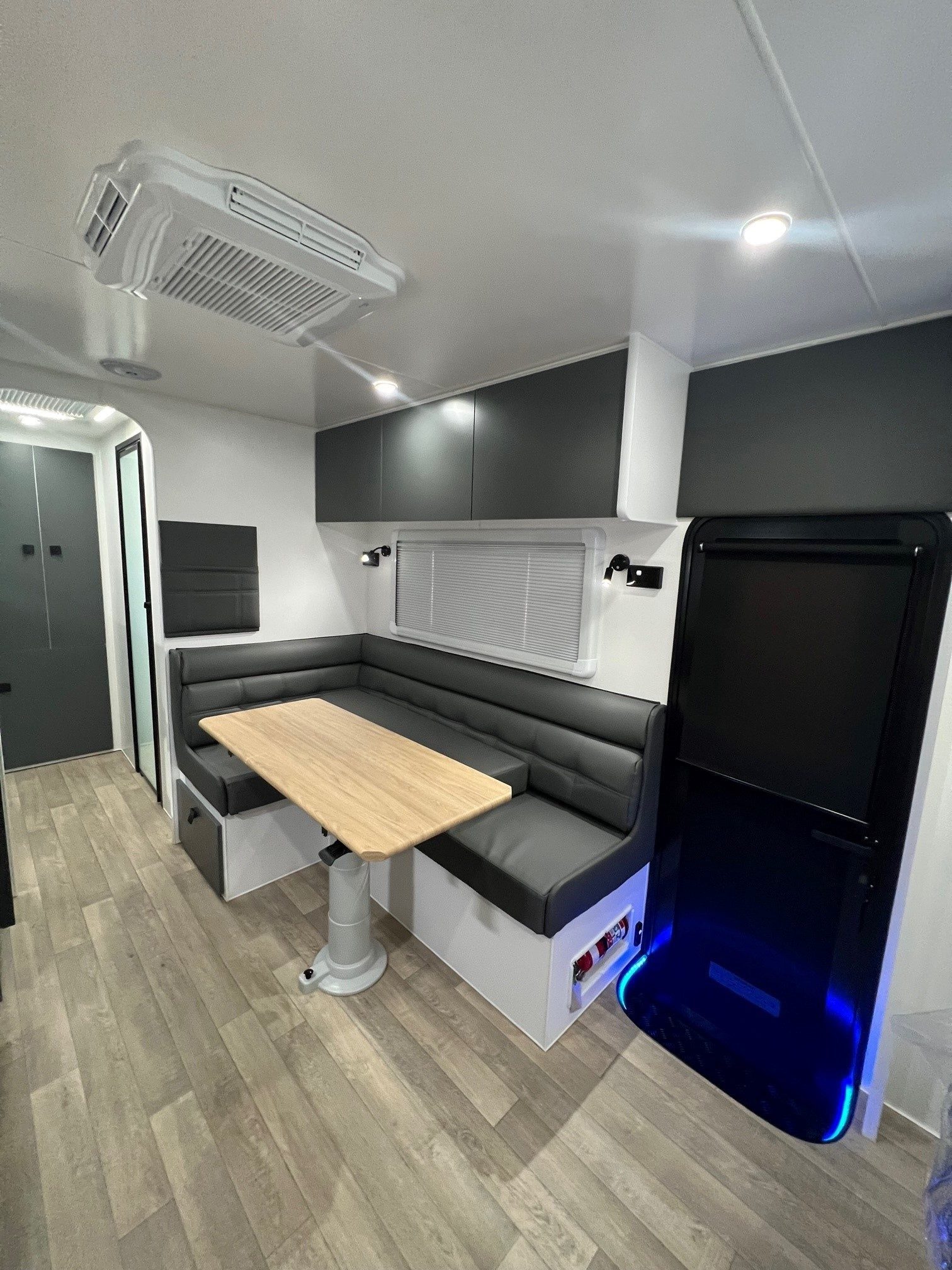 2023 New Design Caravan 21ft6 Double Bunk Family Trekker