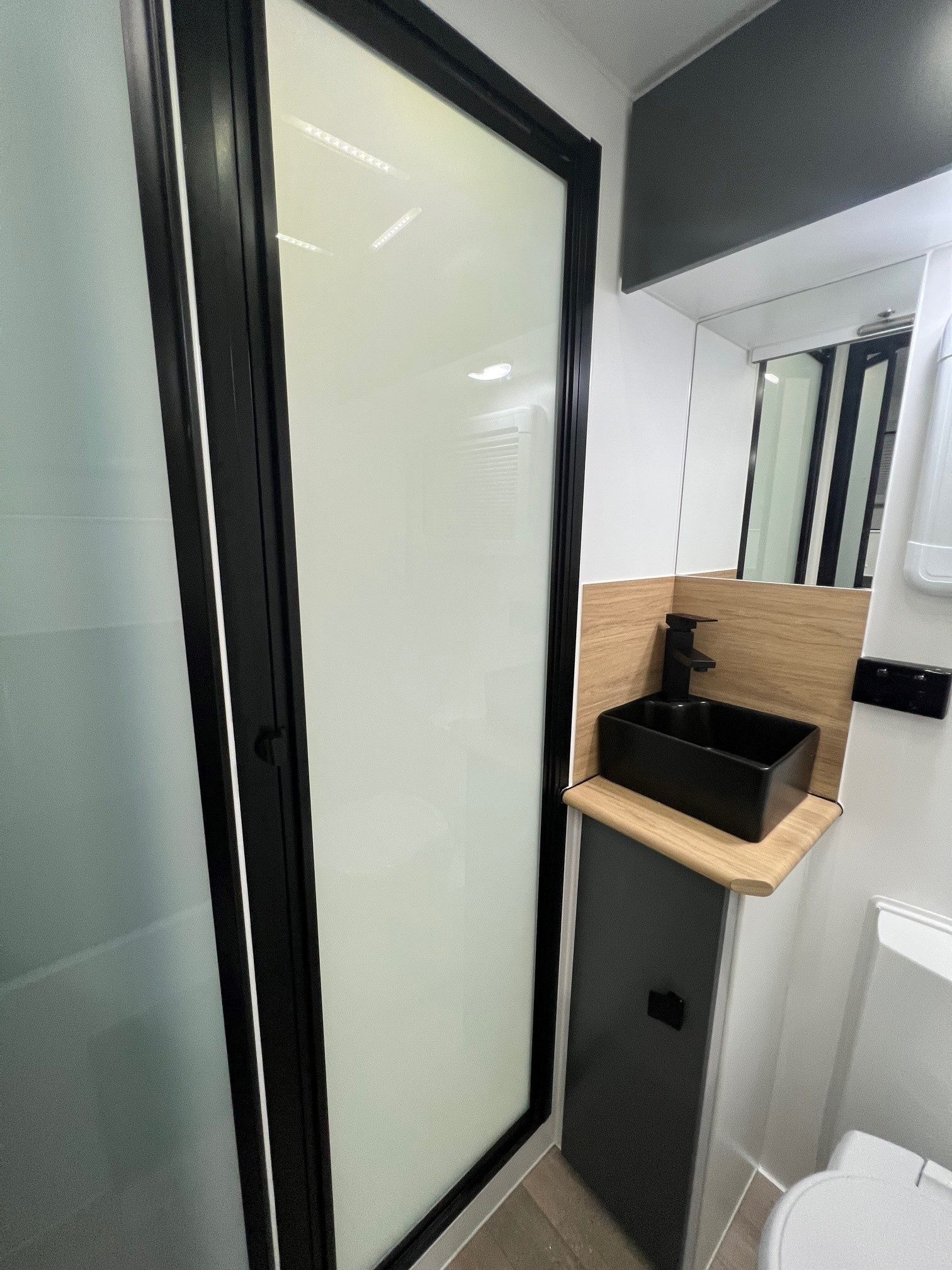 2023 New Design Caravan 21ft6 Double Bunk Family Trekker