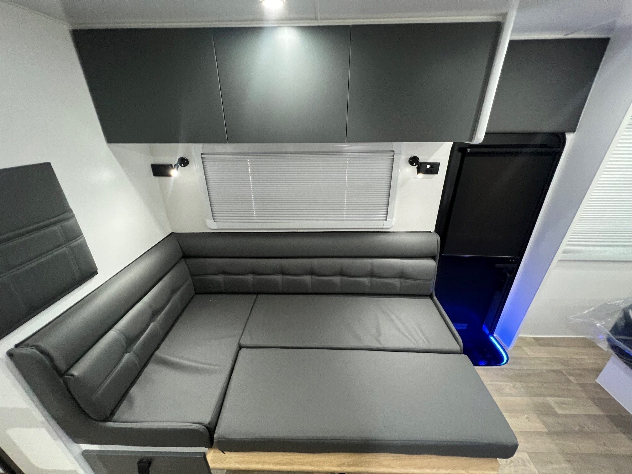 2023 New Design Caravan 21ft6 Double Bunk Family Trekker