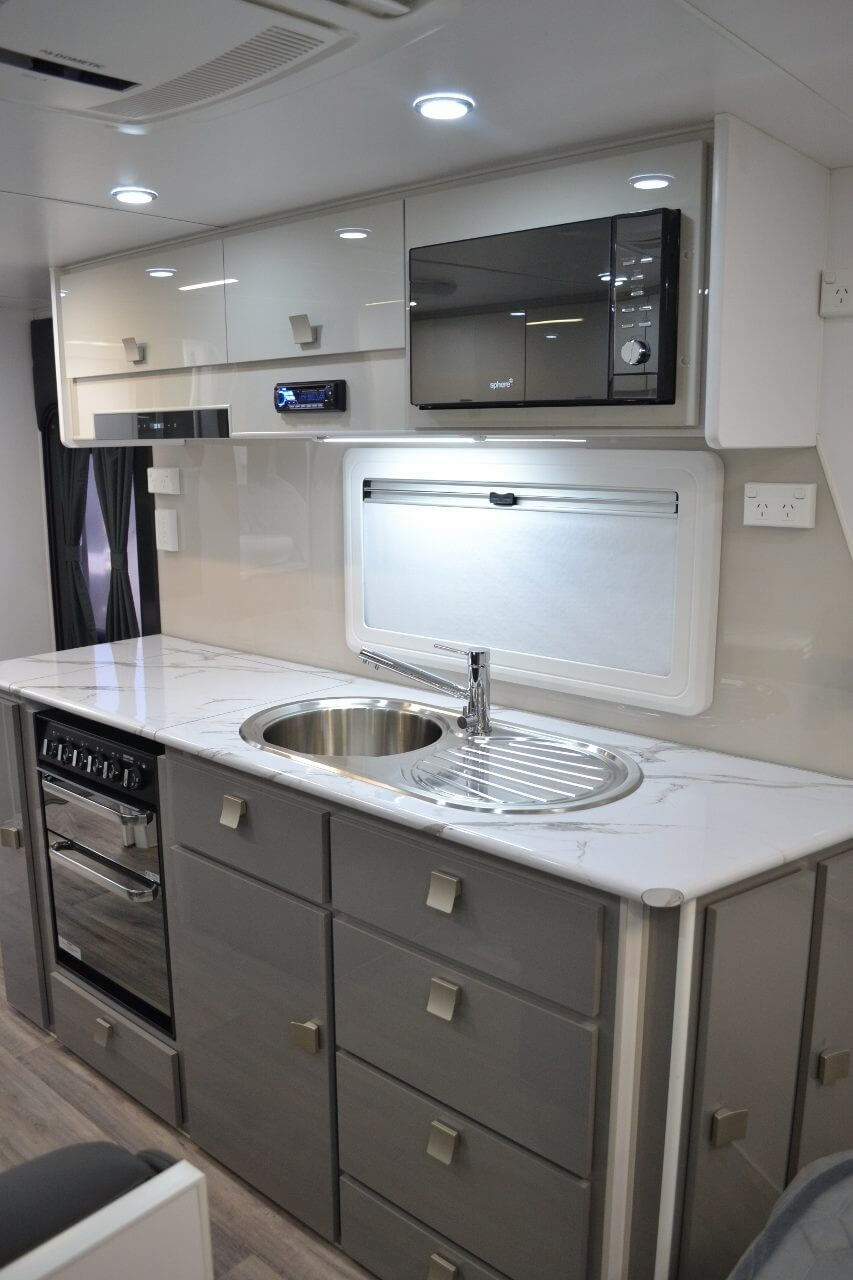 Montana Savannah 19ft6 Luxurious Off-Roader