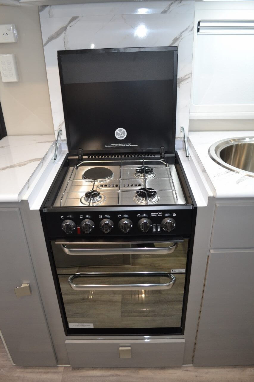 Montana Savannah 19ft6 Luxurious Off-Roader