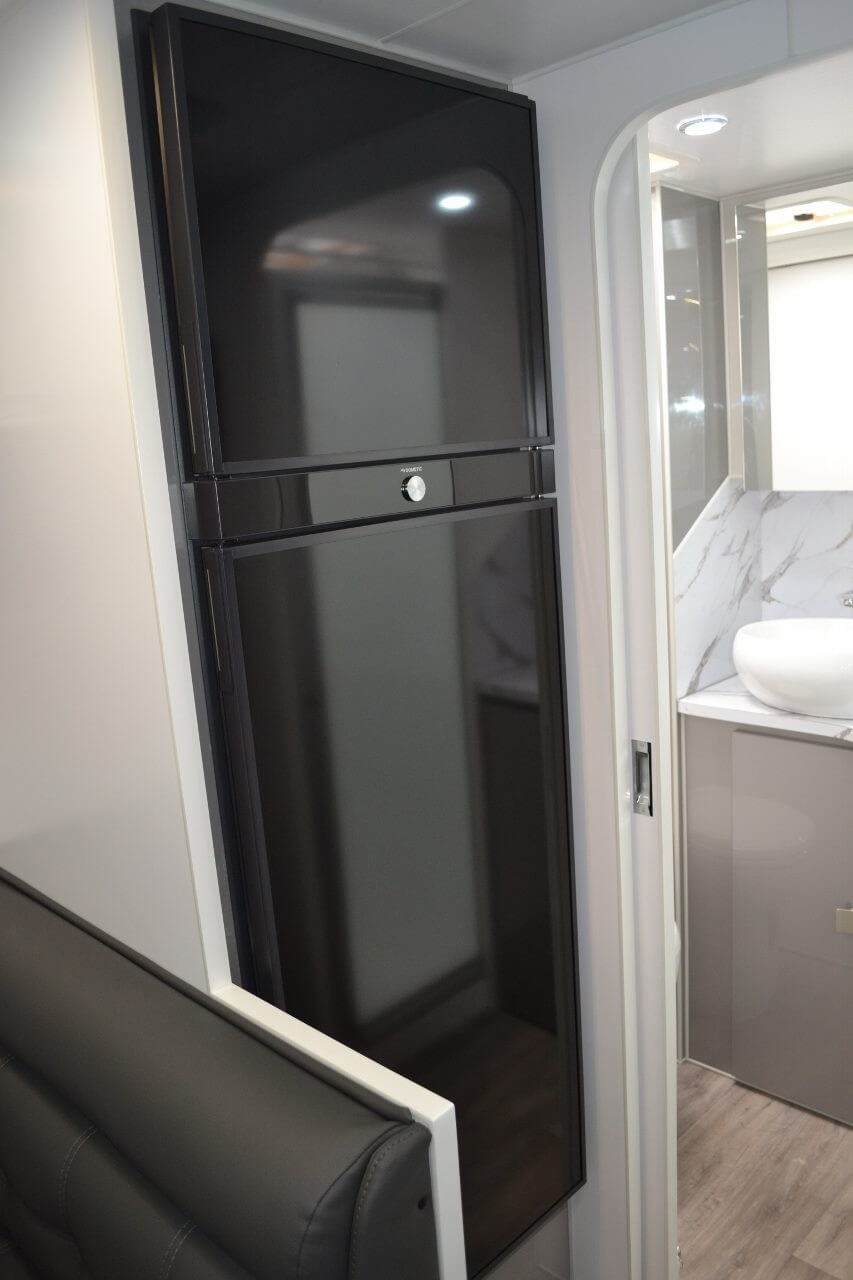 Montana Savannah 19ft6 Luxurious Off-Roader