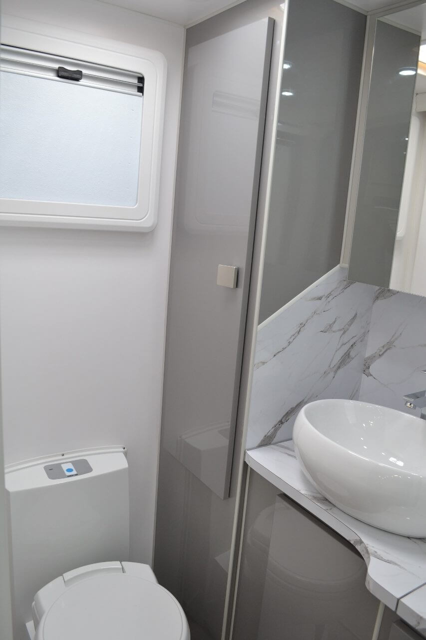 Montana Savannah 19ft6 Luxurious Off-Roader