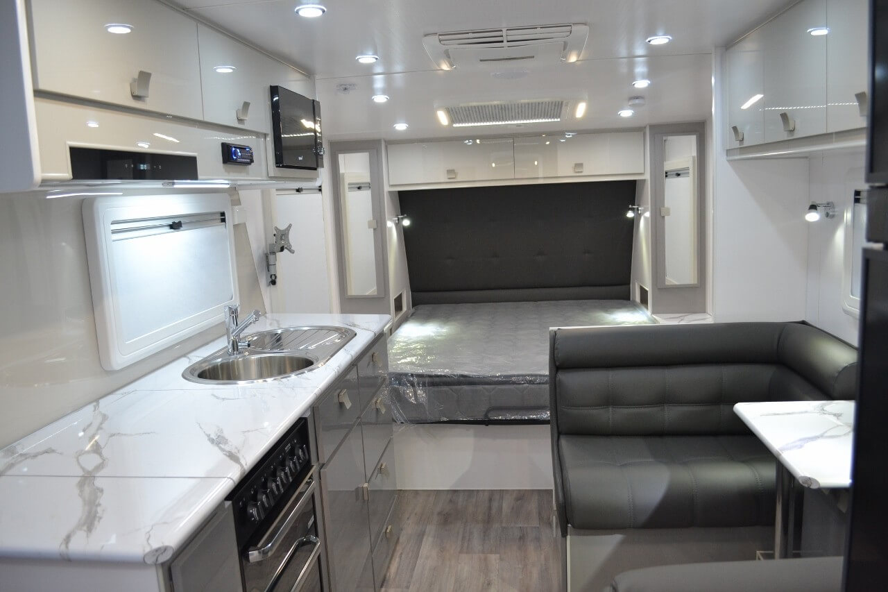 Montana Savannah 19ft6 Luxurious Off-Roader