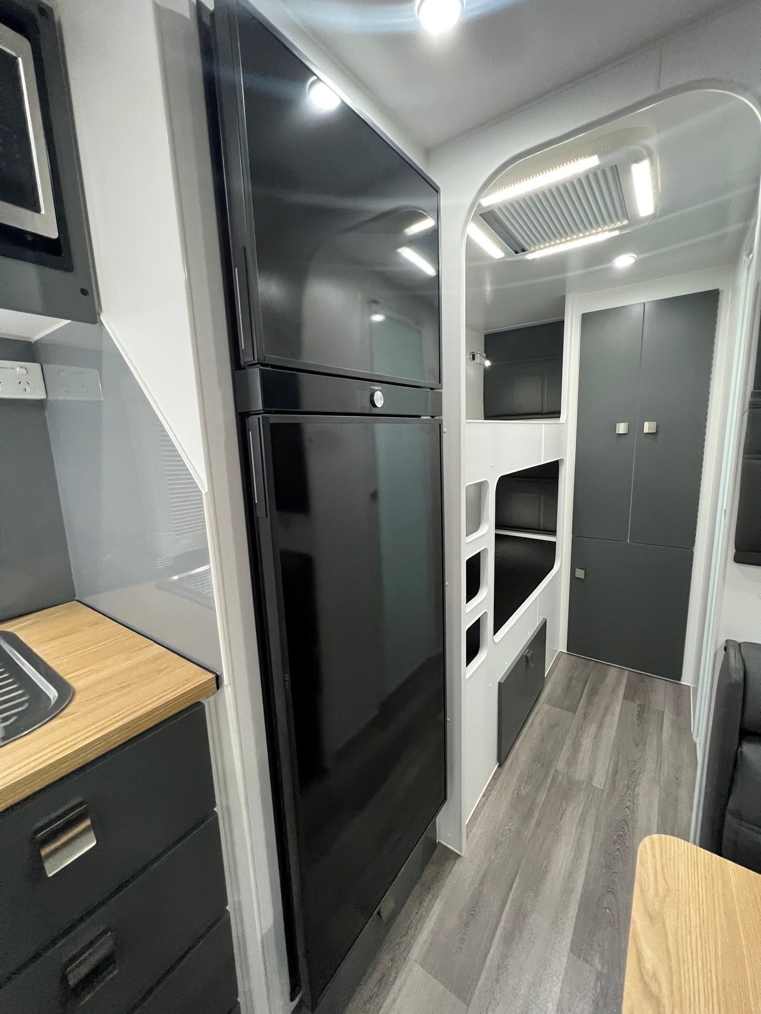 New Design 21ft6 Off-Road Double Bunk Family Trekker Caravan