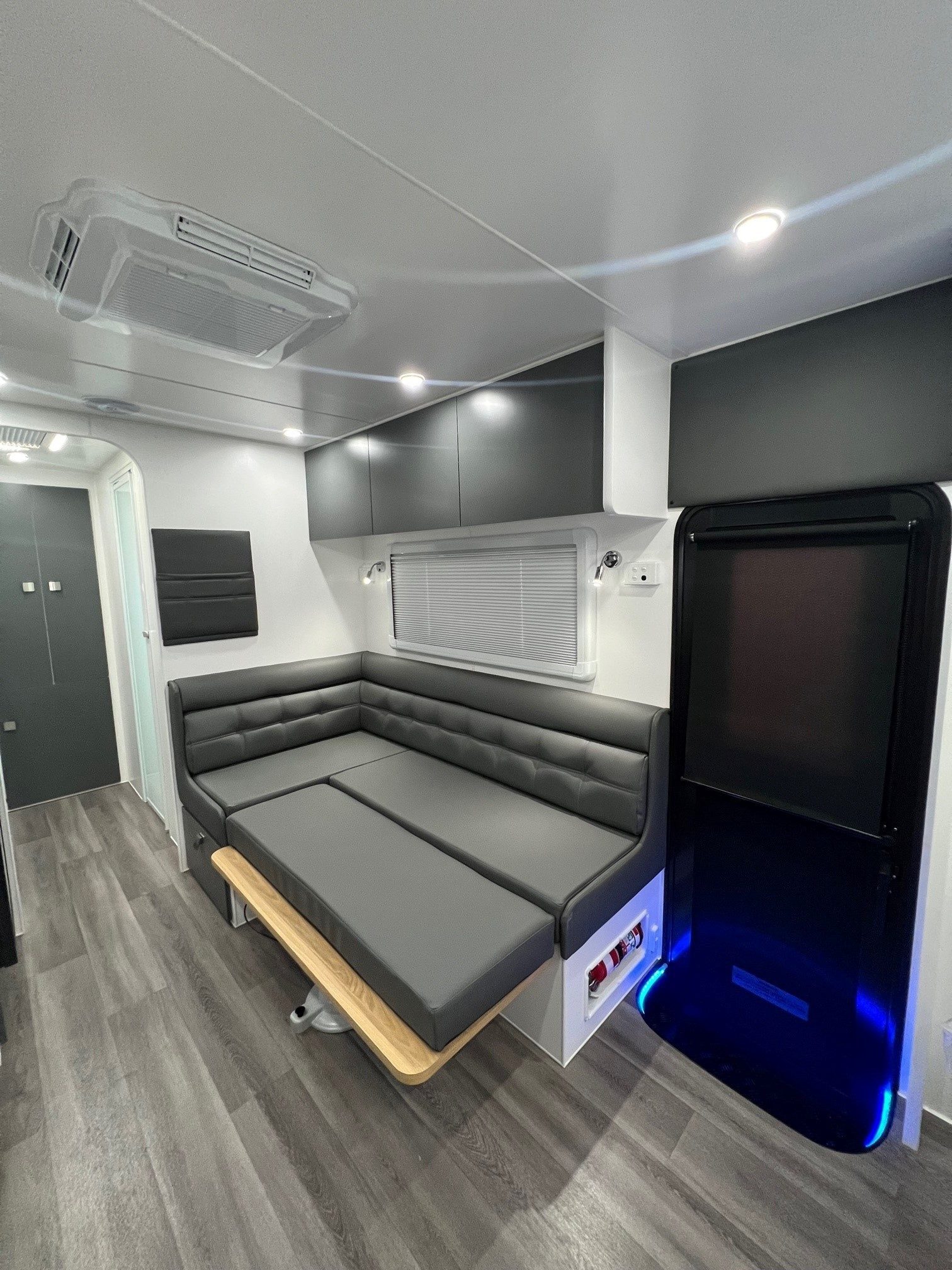 New Design 21ft6 Off-Road Double Bunk Family Trekker Caravan