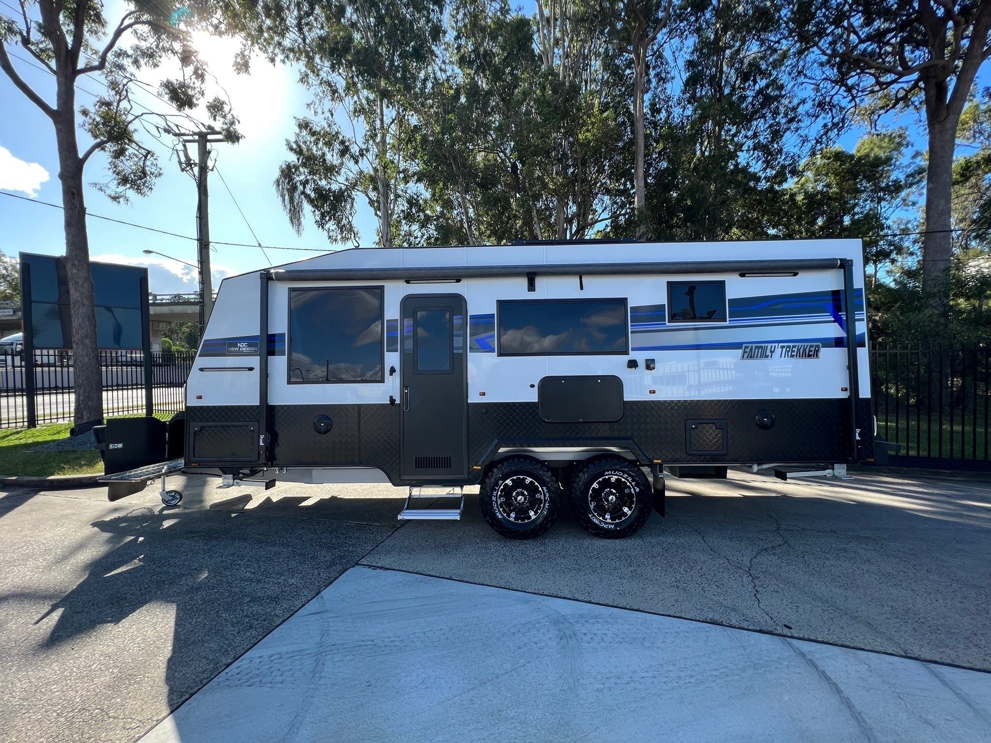 New Design 21ft6 Off-Road Double Bunk Family Trekker Caravan