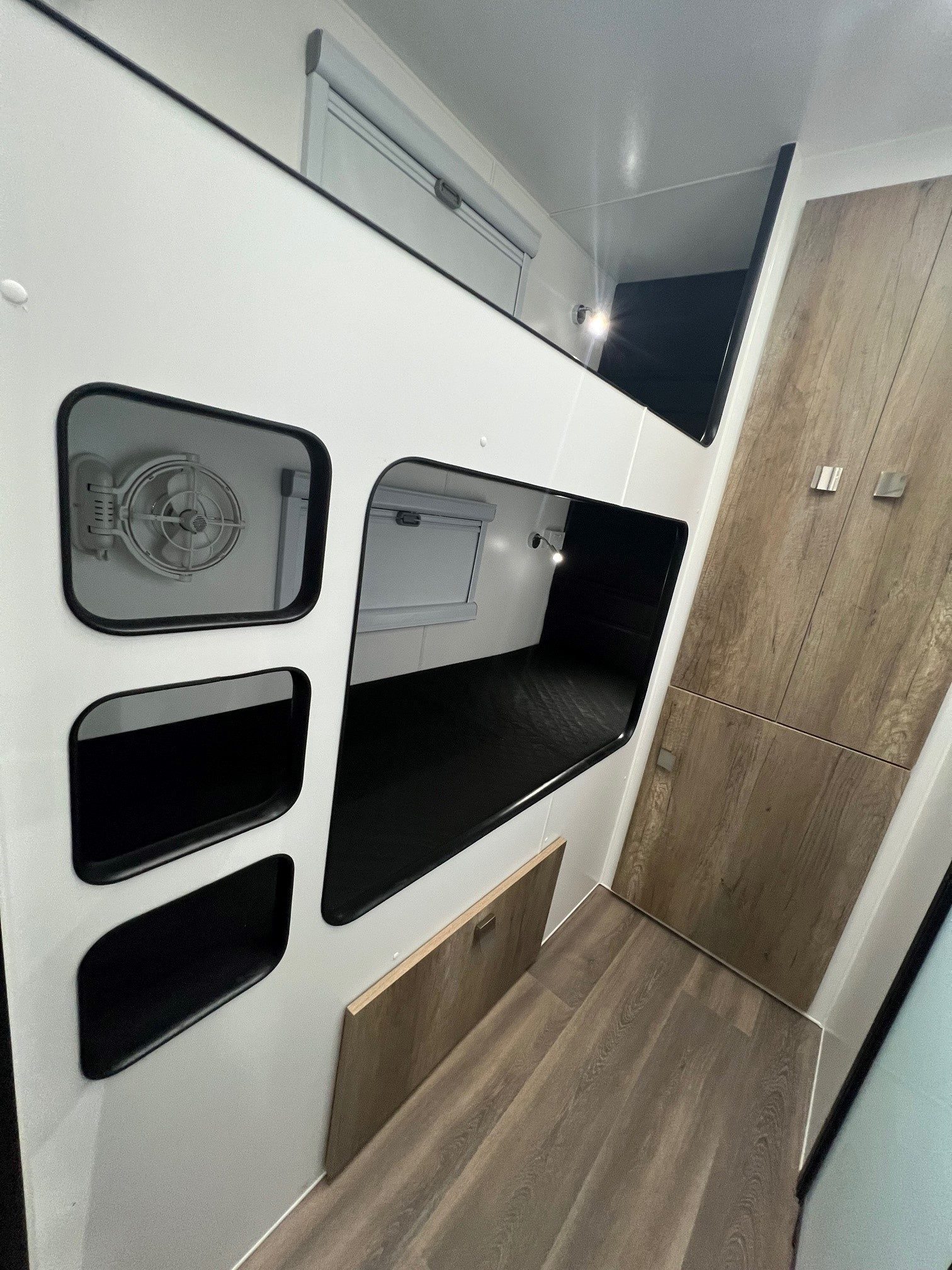 New Design 22ft9 Off-Road Double Bunk Family Trekker Caravan