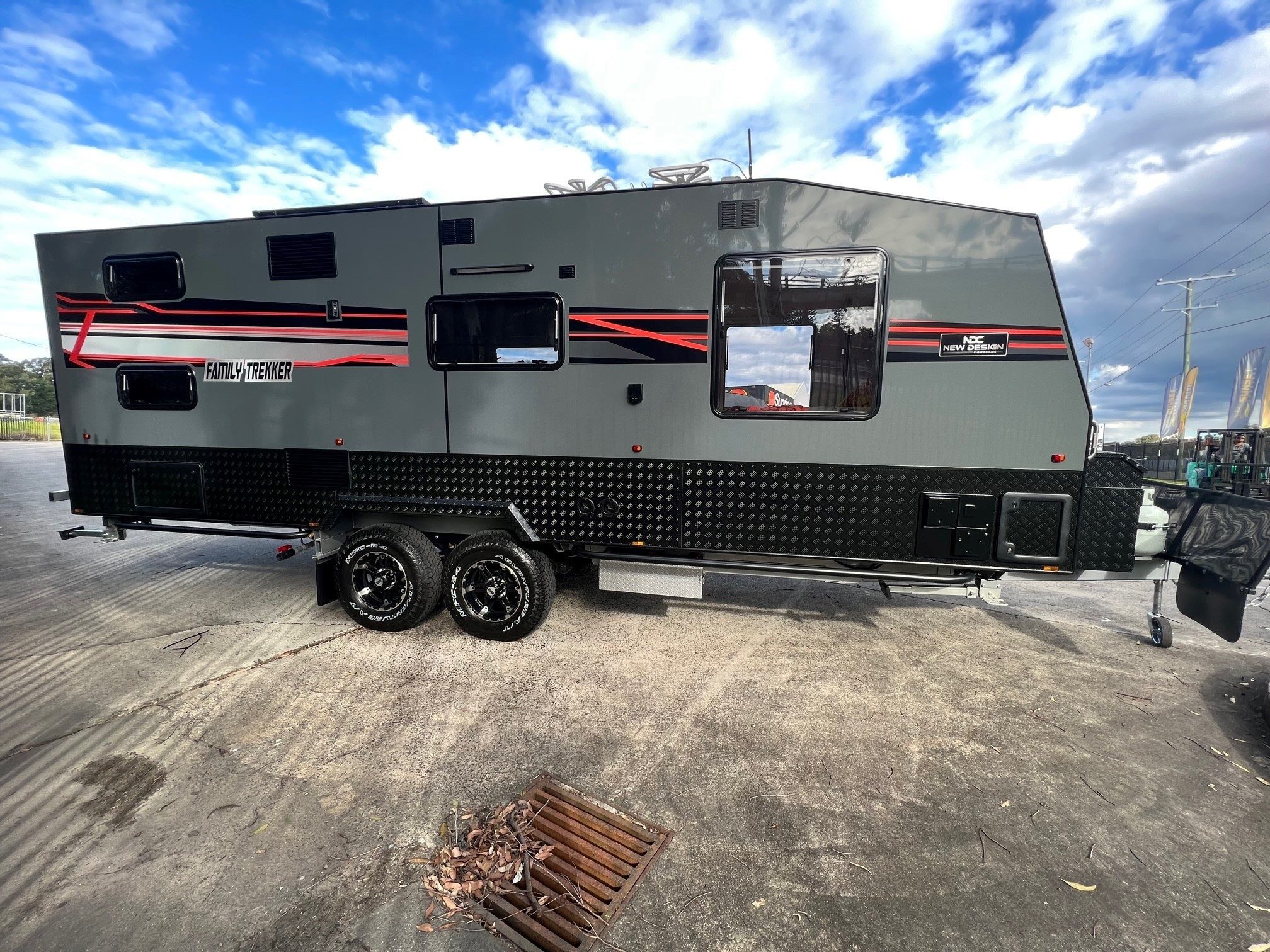 New Design 22ft9 Off-Road Double Bunk Family Trekker Caravan