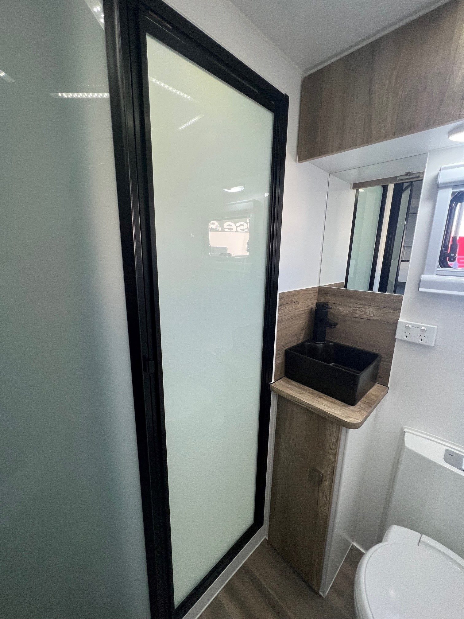 New Design 22ft9 Off-Road Double Bunk Family Trekker Caravan